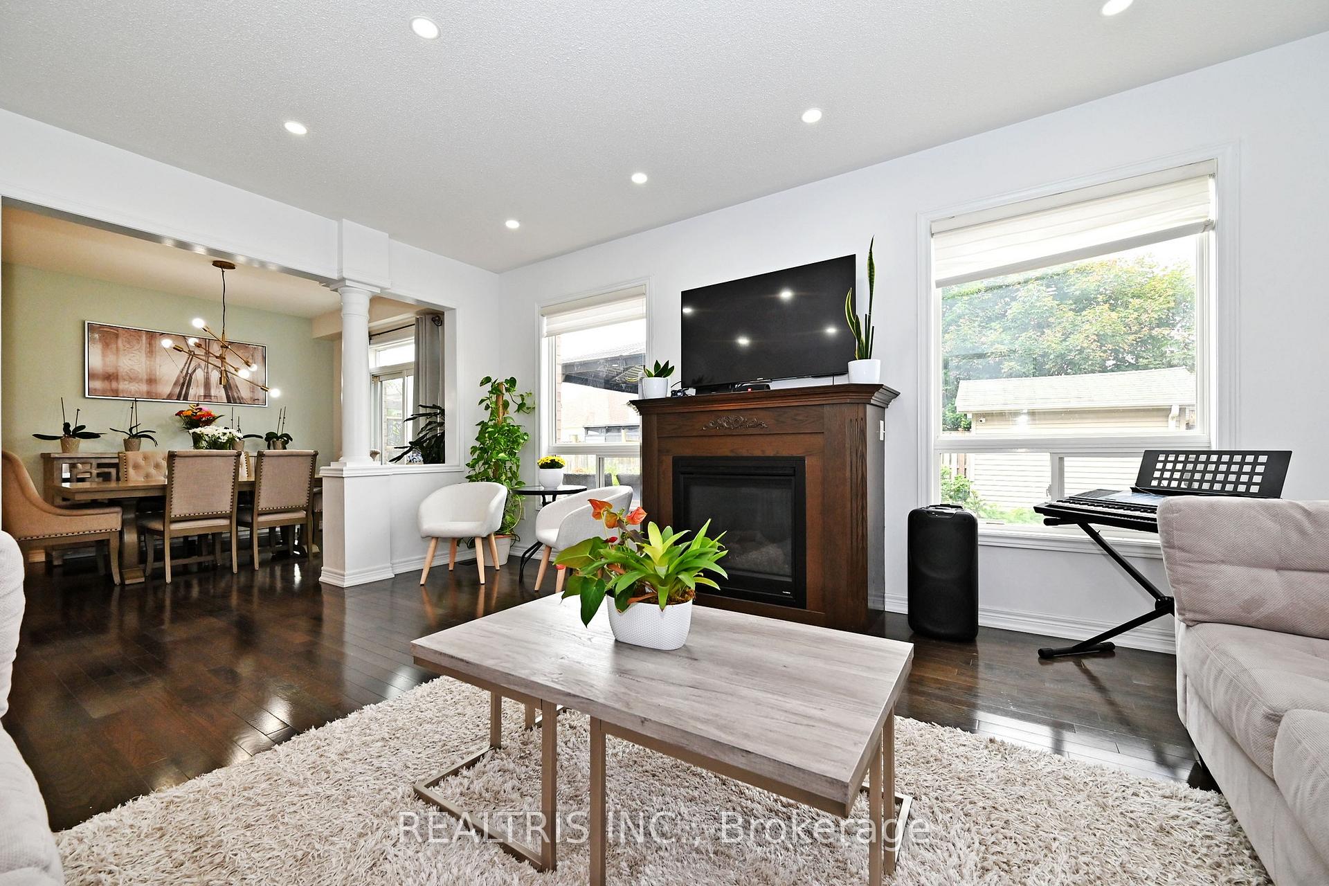 Photo 7 of 10B Hunt Street, Clarington, Bowmanville — HOMEH