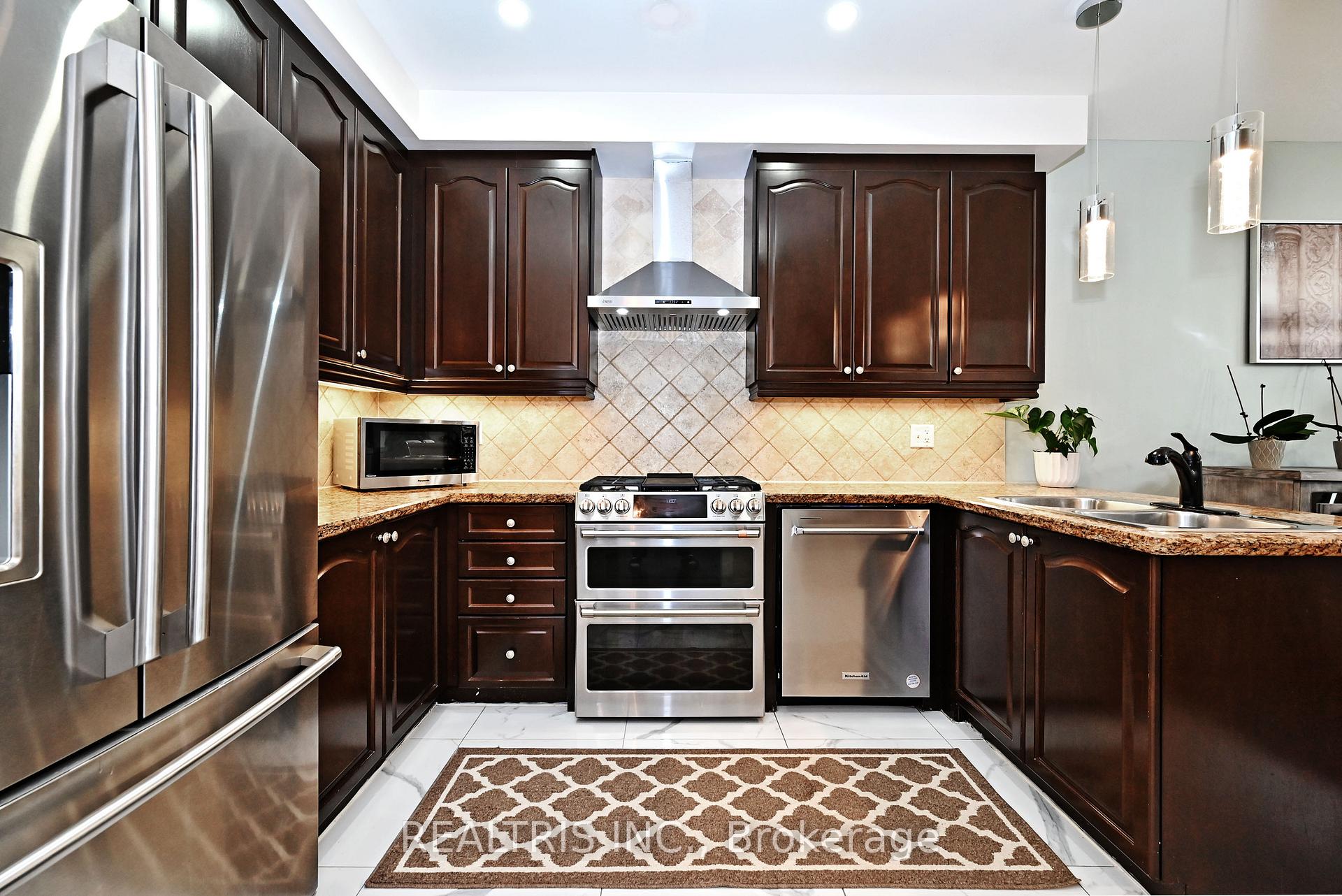 Photo 12 of 10B Hunt Street, Clarington, Bowmanville — HOMEH