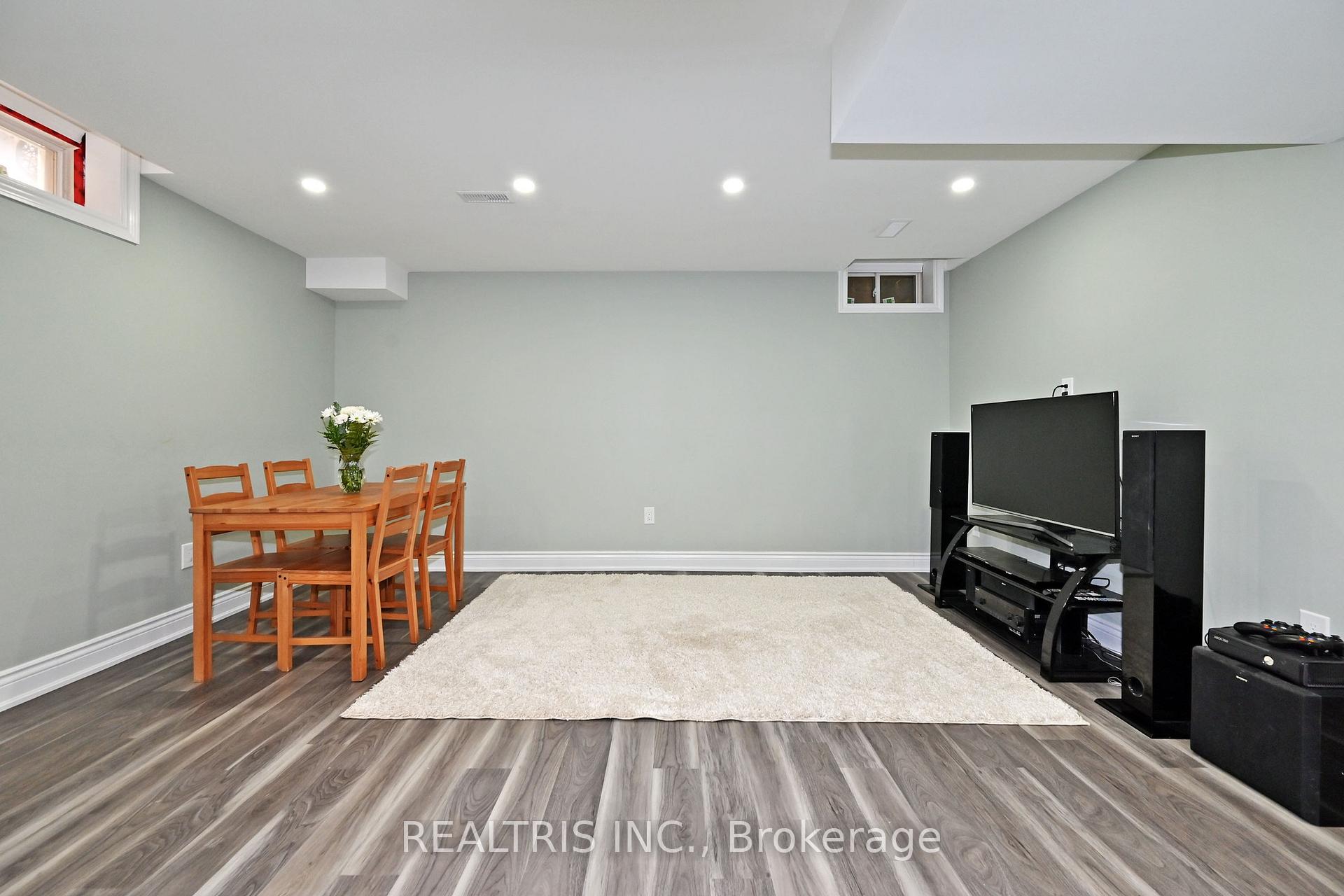 Photo 36 of 10B Hunt Street, Clarington, Bowmanville — HOMEH