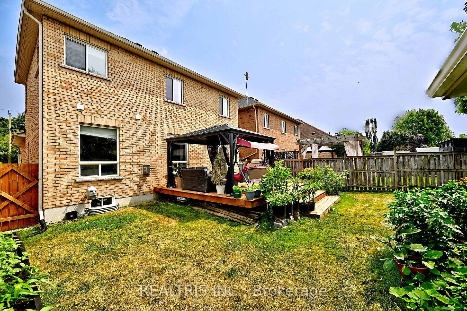 Photo 42 of 10B Hunt Street, Clarington, Bowmanville — HOMEH