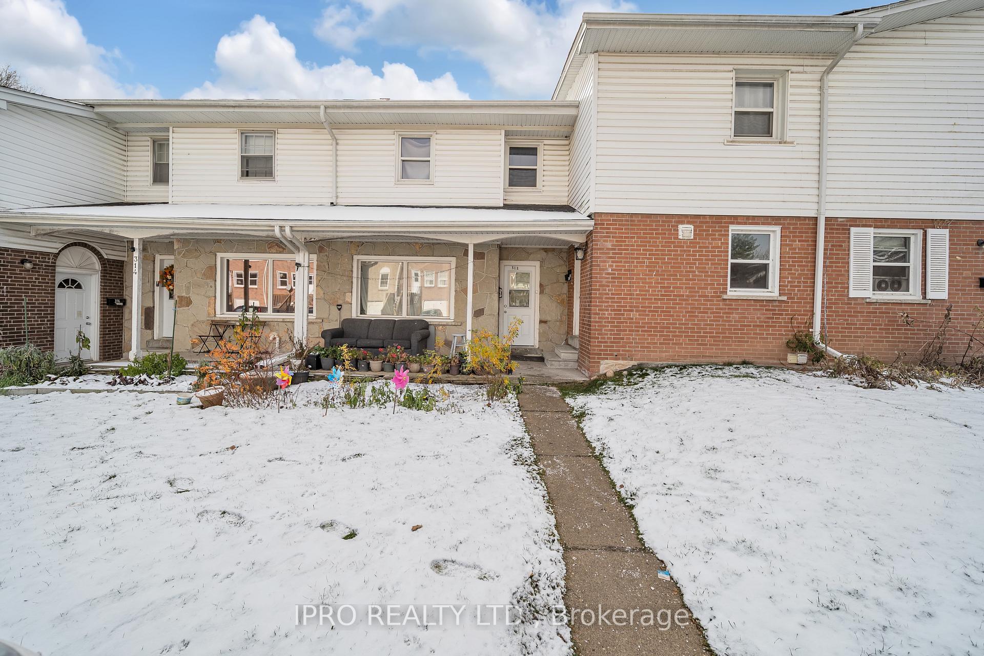 Front of 312 Westcourt Place