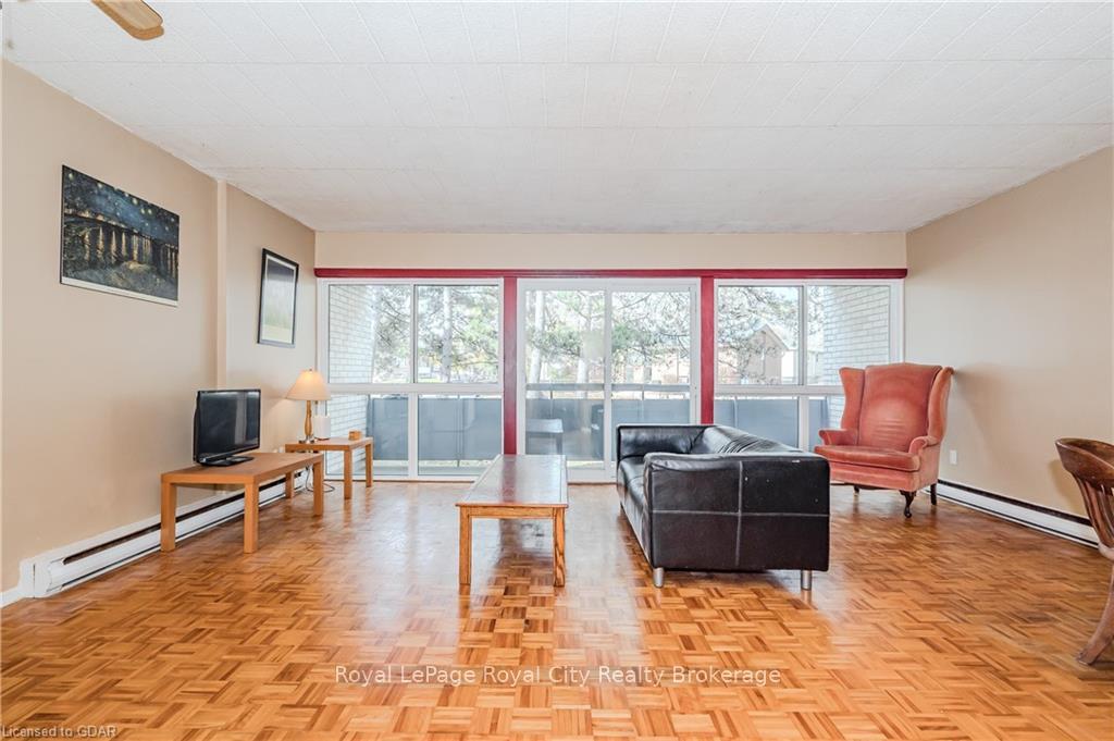 Photo 7 of Unit 312, 105 Conroy Crescent, Guelph, Dovercliffe Park/Old University — HOMEH