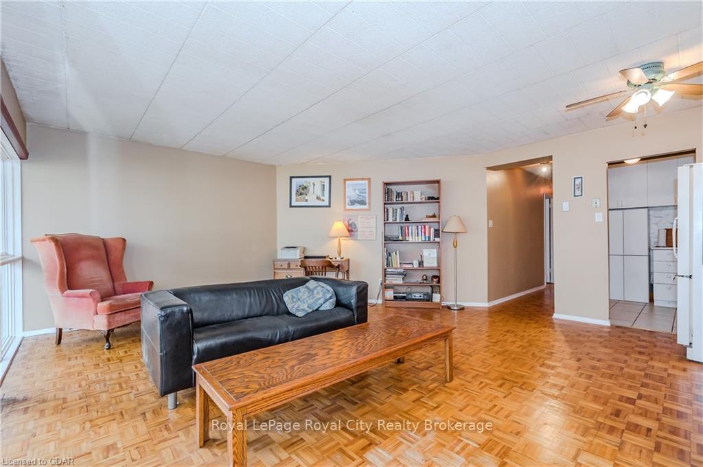 Photo 9 of Unit 312, 105 Conroy Crescent, Guelph, Dovercliffe Park/Old University — HOMEH