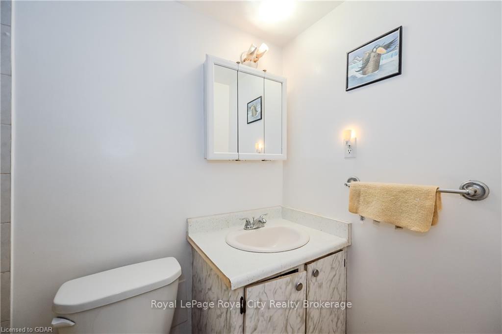 Photo 13 of Unit 312, 105 Conroy Crescent, Guelph, Dovercliffe Park/Old University — HOMEH