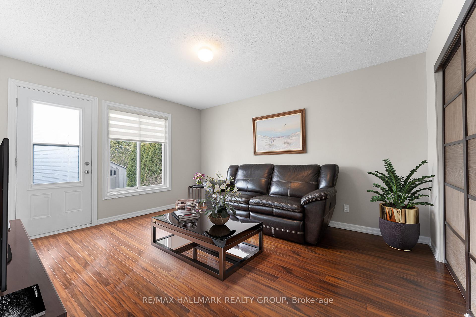 Photo 14 of 1207 Whiterock Street, Ottawa, Carson Grove — HOMEH