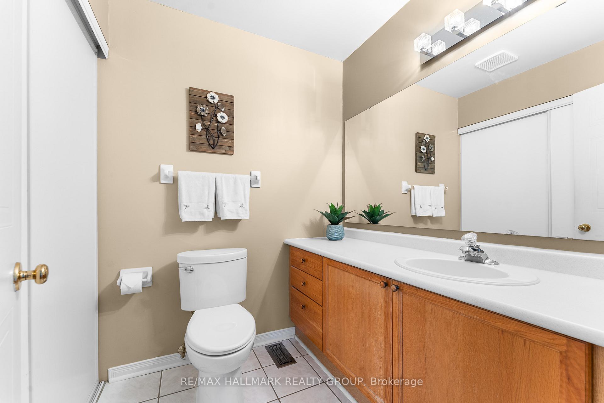 Photo 15 of 1207 Whiterock Street, Ottawa, Carson Grove — HOMEH