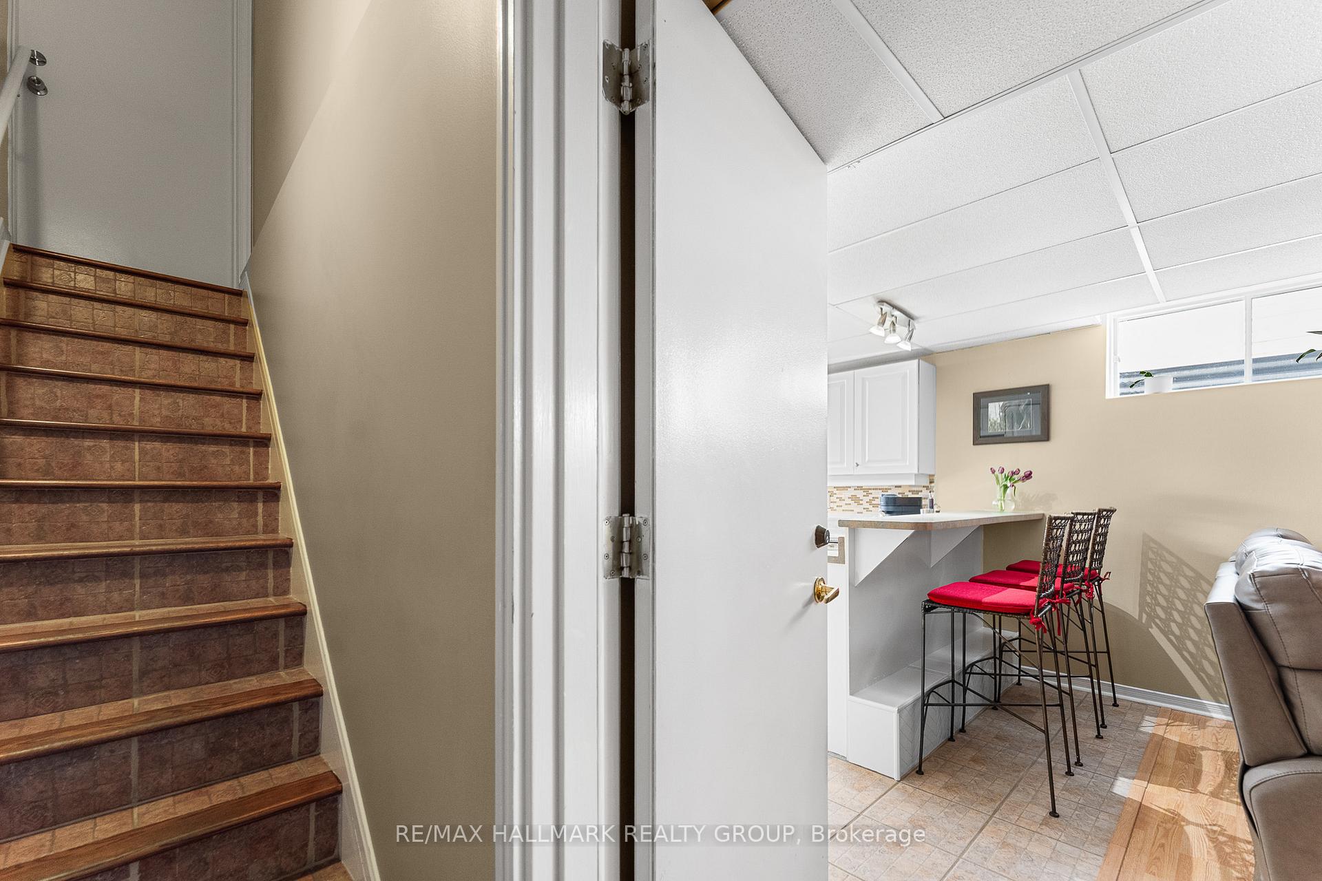 Photo 16 of 1207 Whiterock Street, Ottawa, Carson Grove — HOMEH