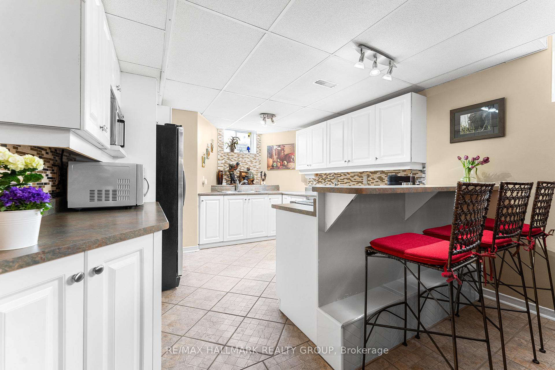 Photo 17 of 1207 Whiterock Street, Ottawa, Carson Grove — HOMEH