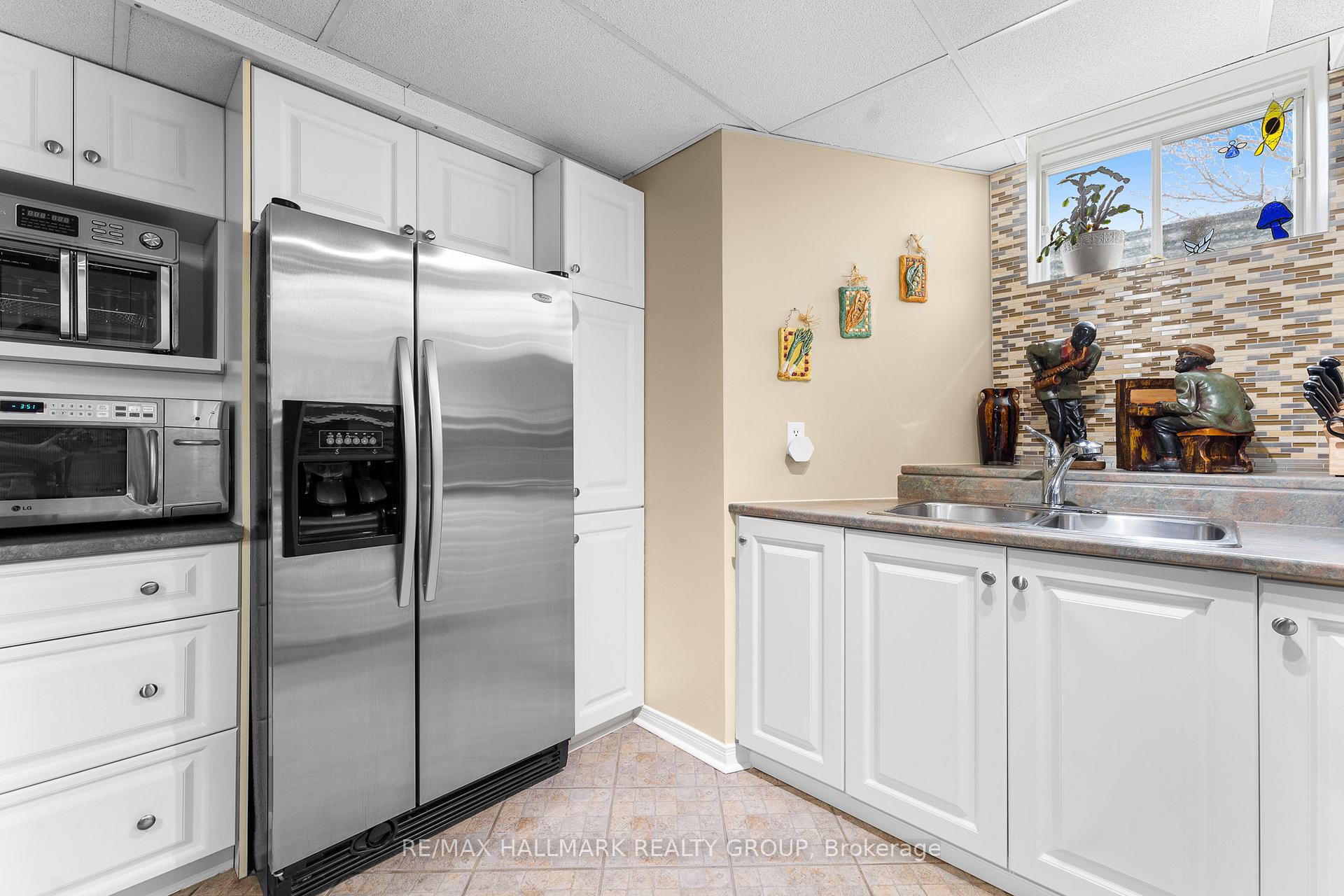 Photo 20 of 1207 Whiterock Street, Ottawa, Carson Grove — HOMEH