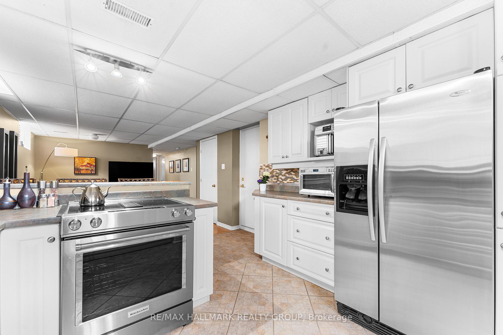 Photo 21 of 1207 Whiterock Street, Ottawa, Carson Grove — HOMEH
