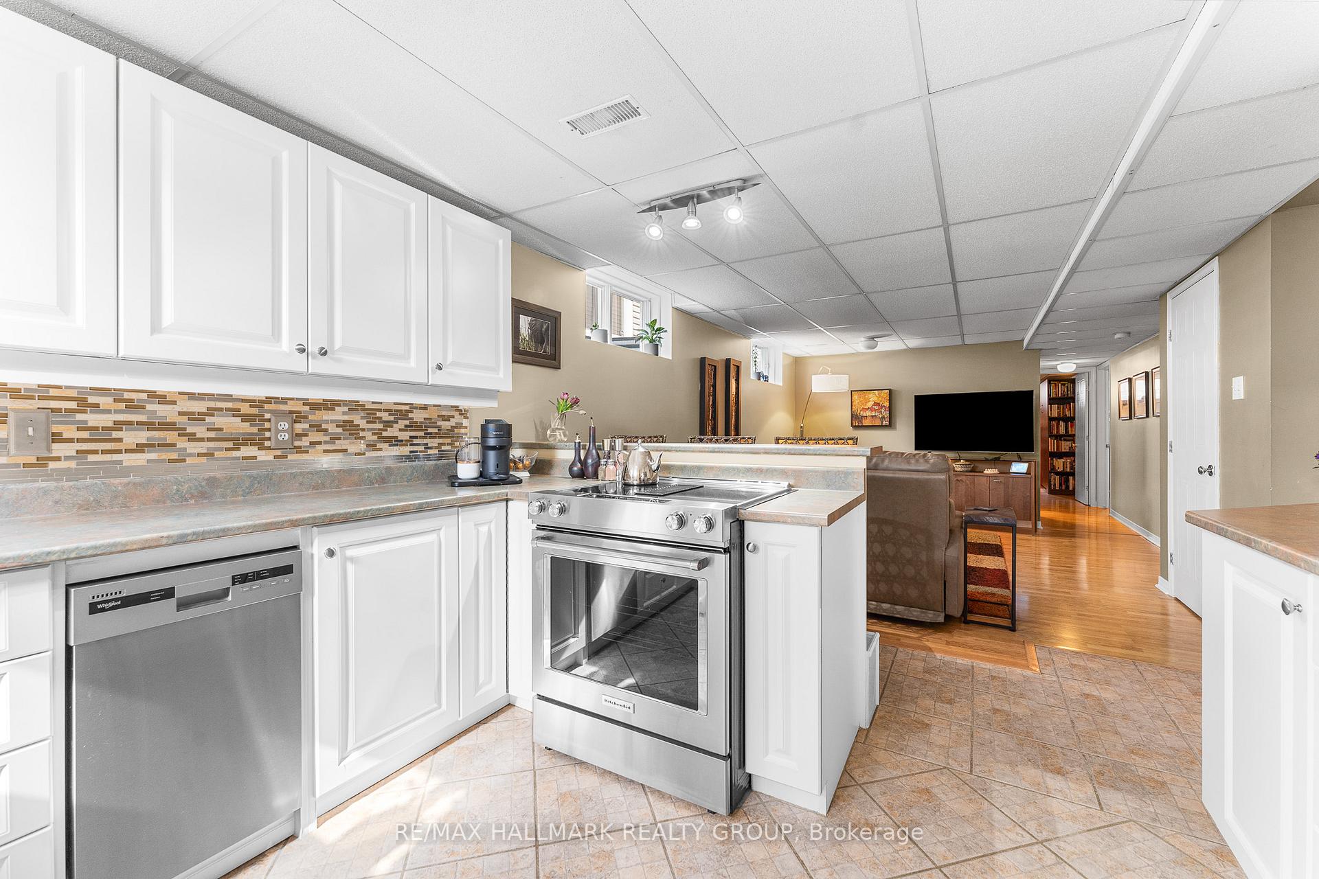 Photo 22 of 1207 Whiterock Street, Ottawa, Carson Grove — HOMEH