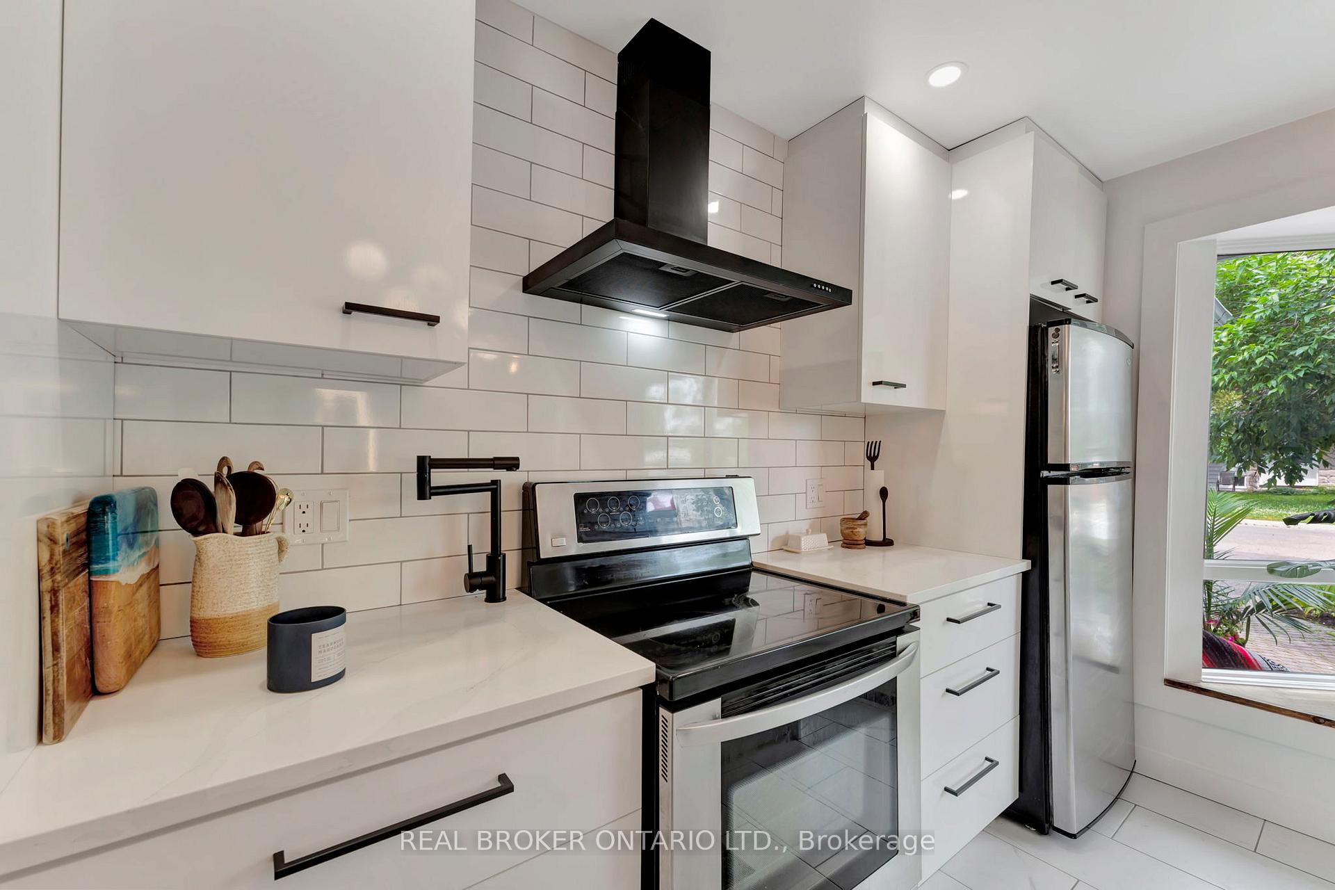 Photo 9 of Unit B, 6 Ashburn Drive, Ottawa, Borden Farm/Stewart Farm/Carleton Heights/Parkwood Hills — HOMEH