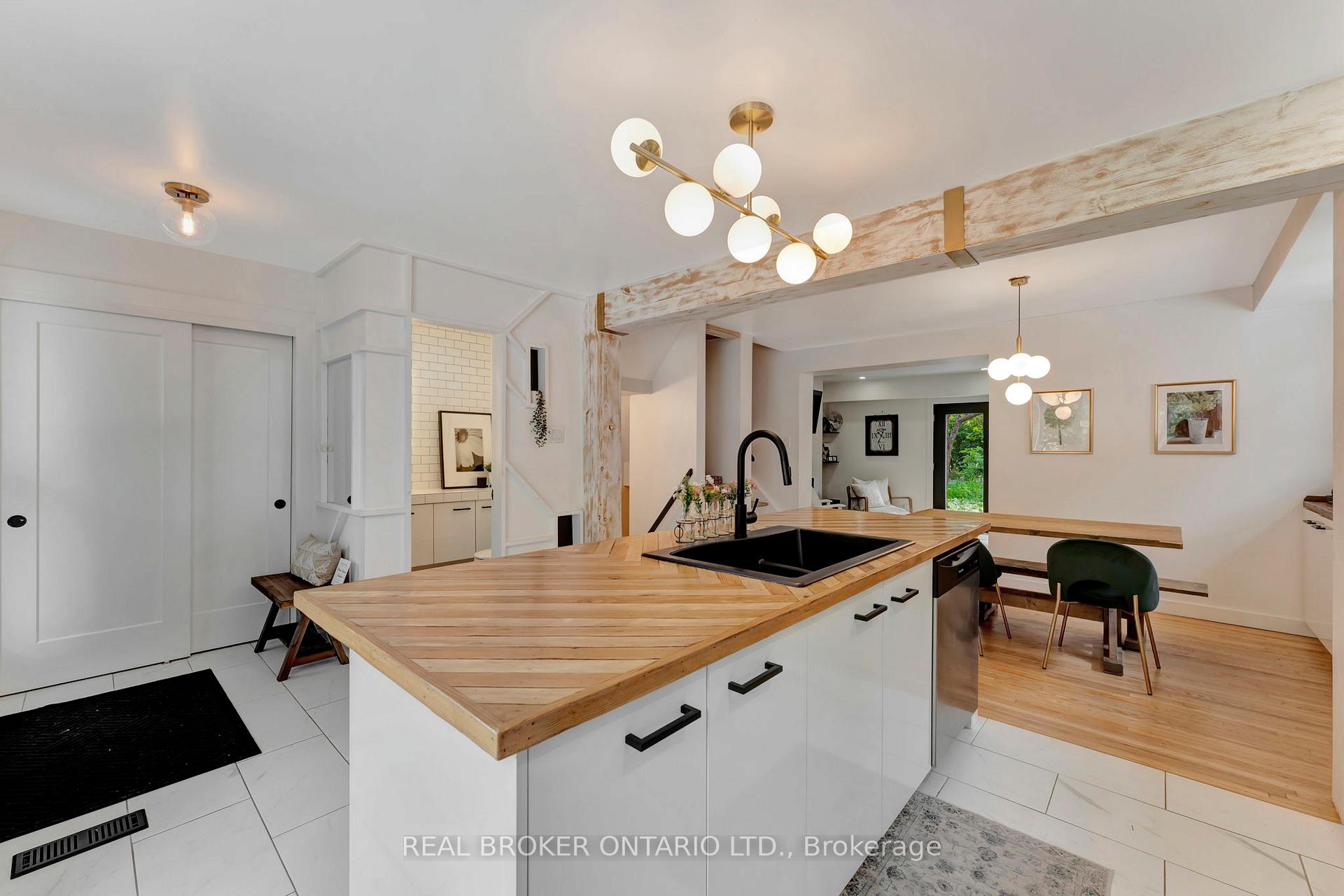 Photo 12 of Unit B, 6 Ashburn Drive, Ottawa, Borden Farm/Stewart Farm/Carleton Heights/Parkwood Hills — HOMEH