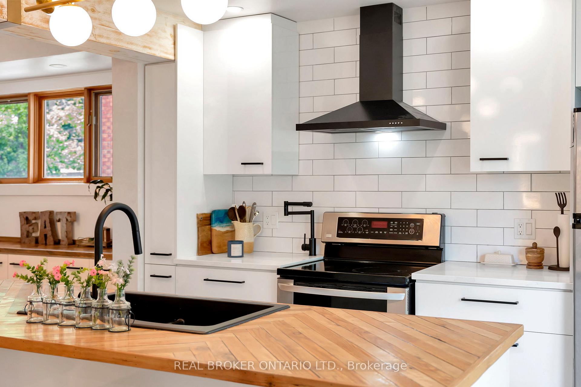 Photo 11 of Unit B, 6 Ashburn Drive, Ottawa, Borden Farm/Stewart Farm/Carleton Heights/Parkwood Hills — HOMEH