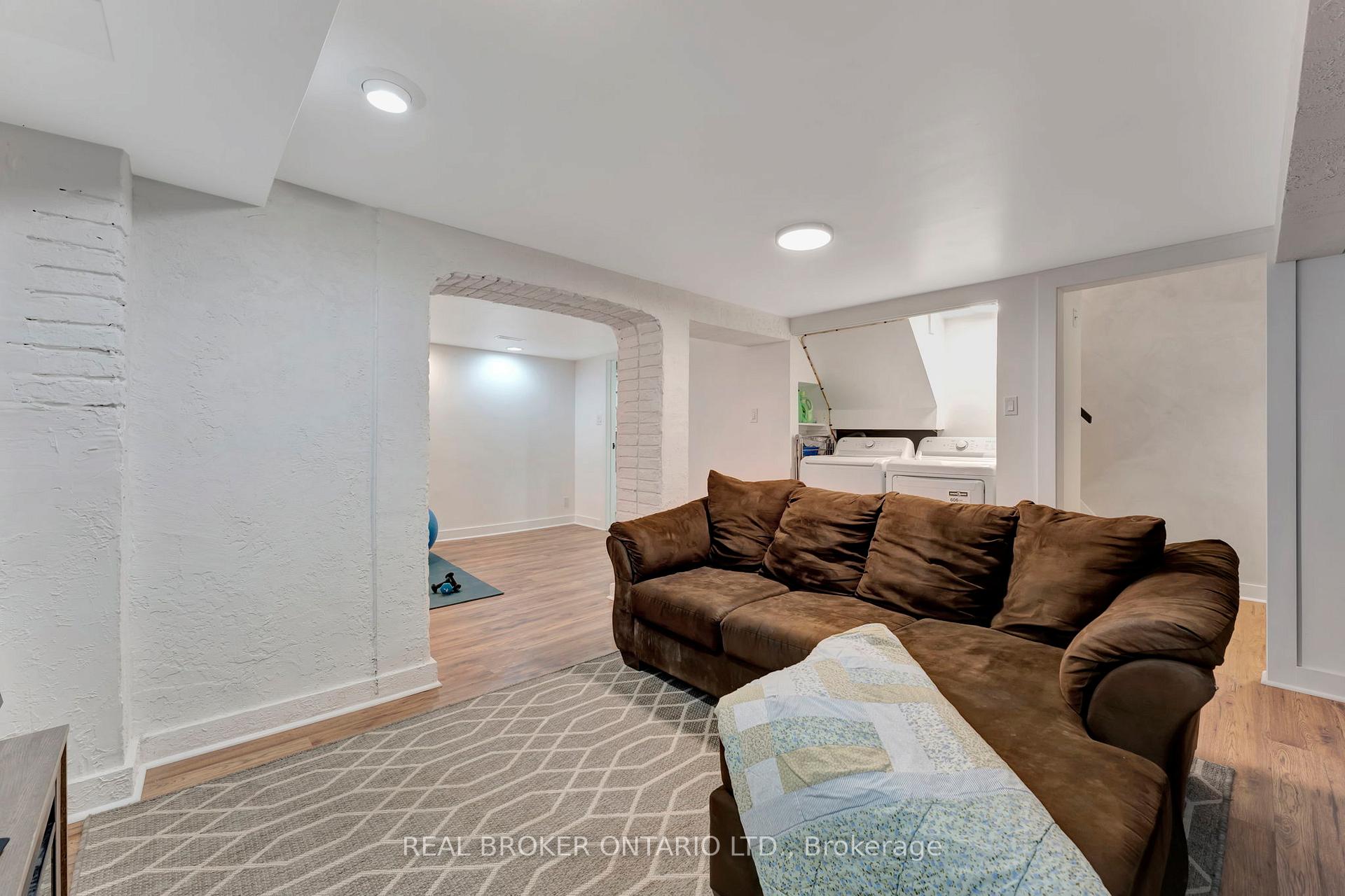 Photo 26 of Unit B, 6 Ashburn Drive, Ottawa, Borden Farm/Stewart Farm/Carleton Heights/Parkwood Hills — HOMEH