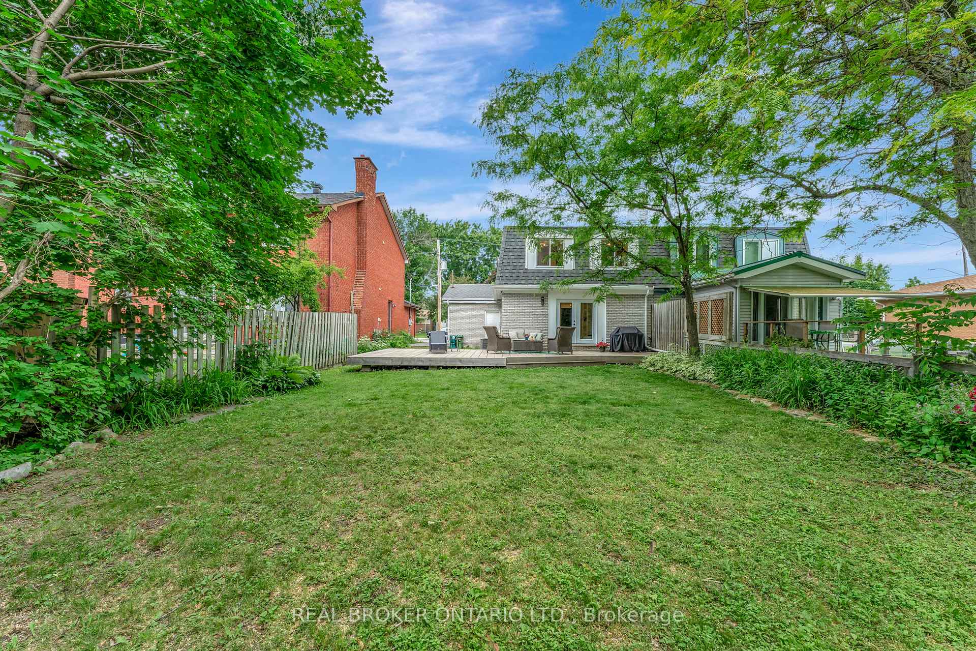 Photo 37 of Unit B, 6 Ashburn Drive, Ottawa, Borden Farm/Stewart Farm/Carleton Heights/Parkwood Hills — HOMEH