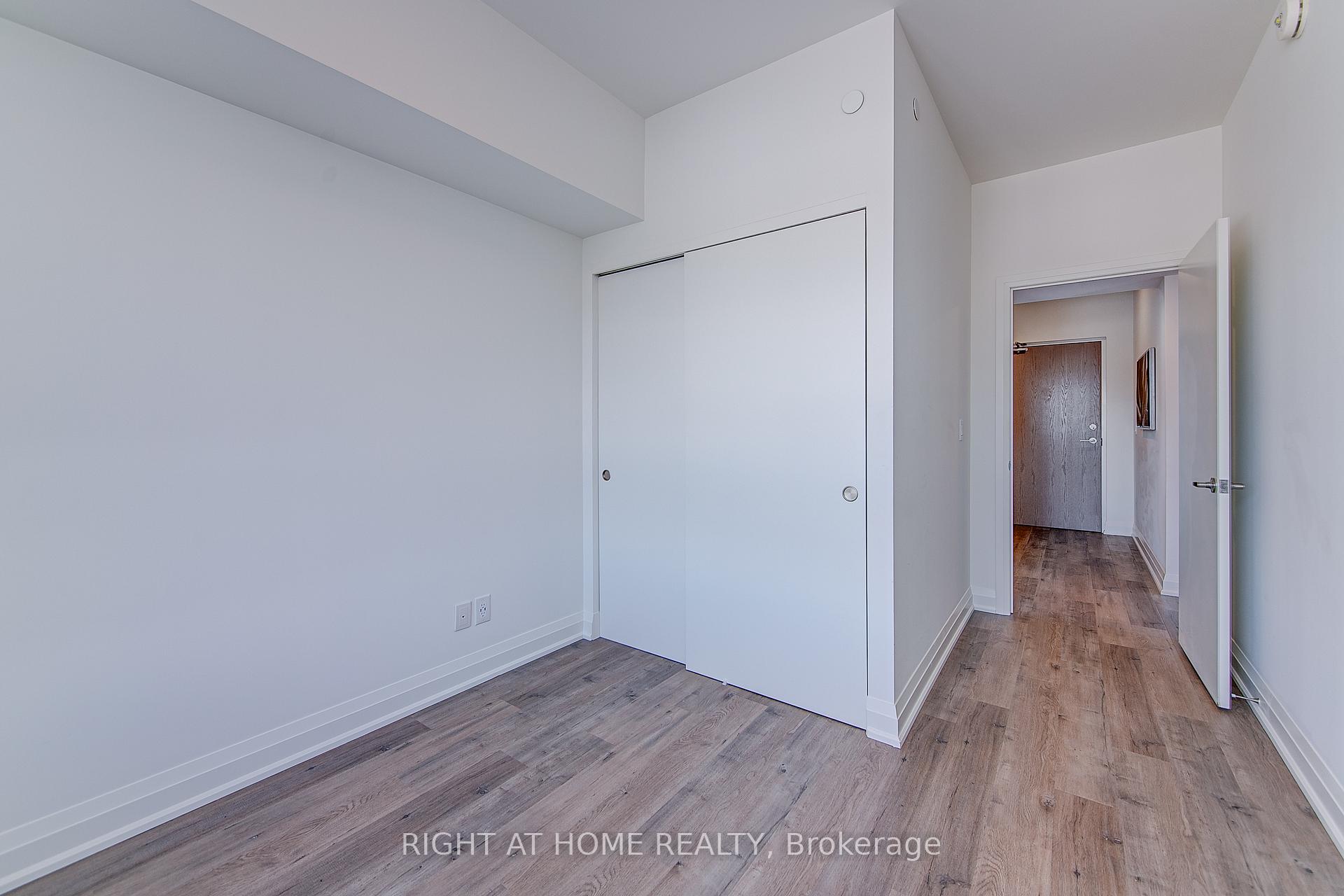 Photo 15 of Unit 1006, 58 Lakeside Terrace, Barrie, Little Lake — HOMEH