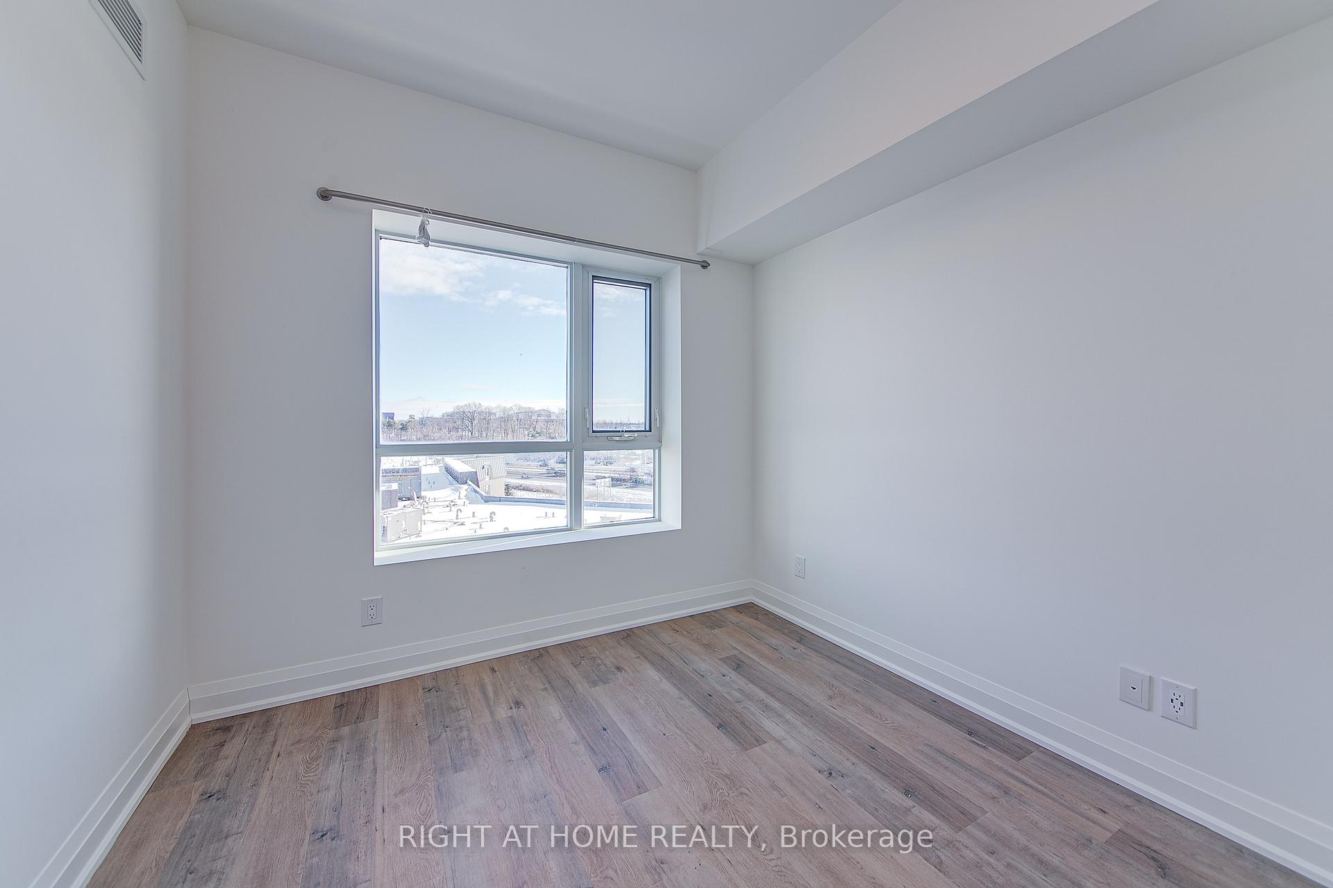 Photo 16 of Unit 1006, 58 Lakeside Terrace, Barrie, Little Lake — HOMEH