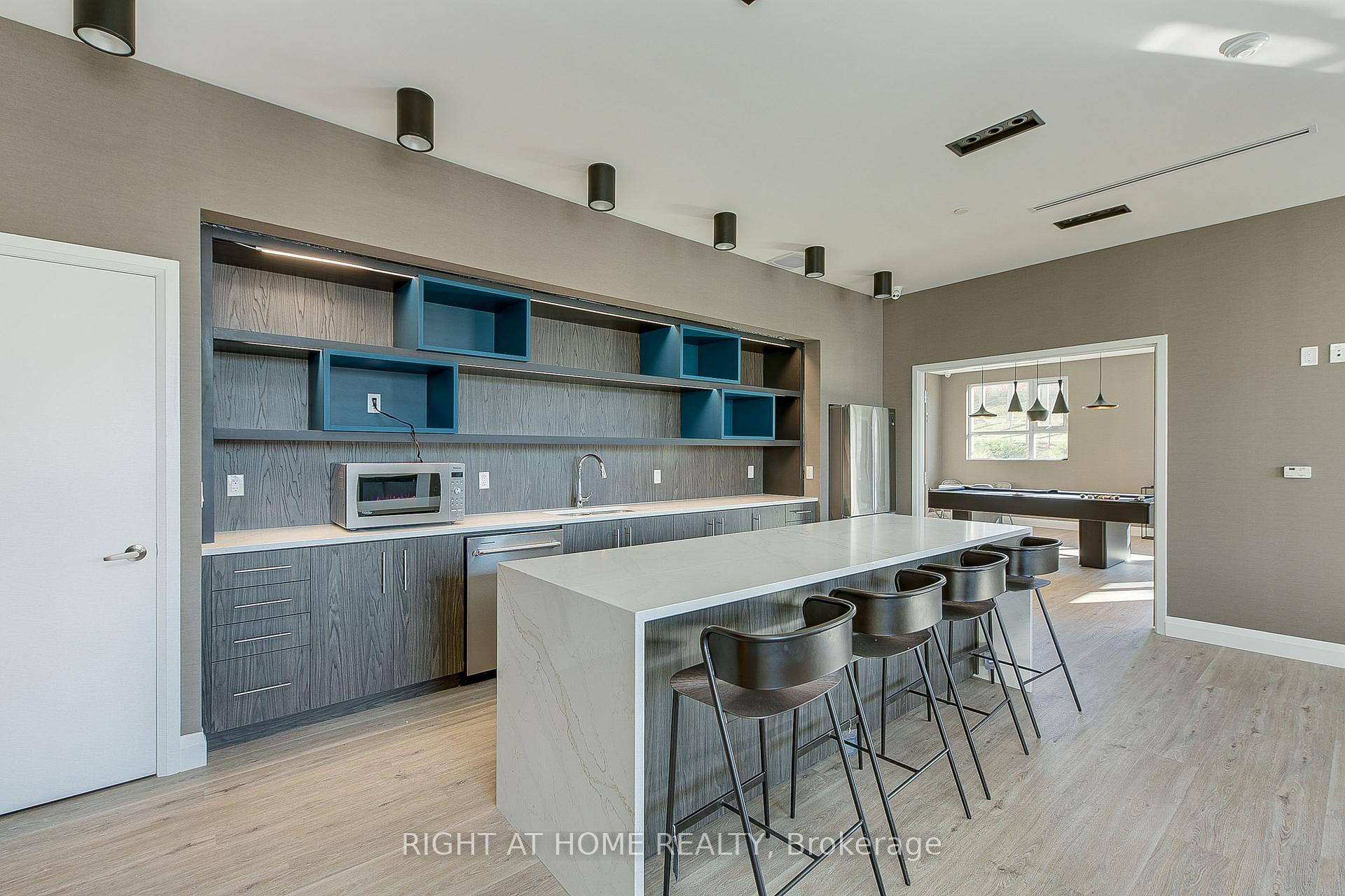 Photo 23 of Unit 1006, 58 Lakeside Terrace, Barrie, Little Lake — HOMEH
