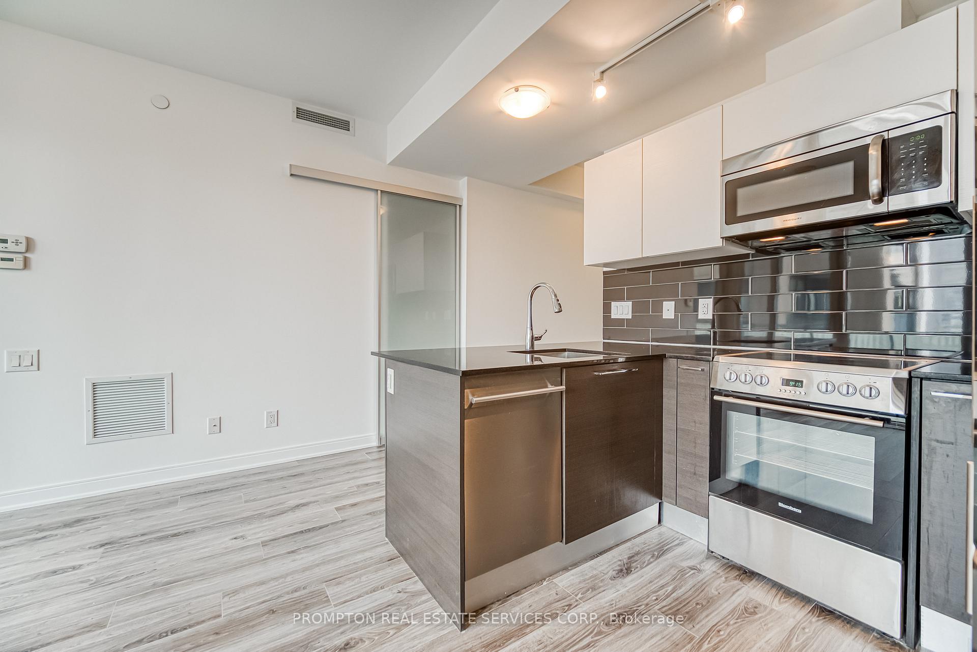 Photo 10 of Unit 2105, 42 Charles Street E, Toronto, Church-Yonge Corridor — HOMEH