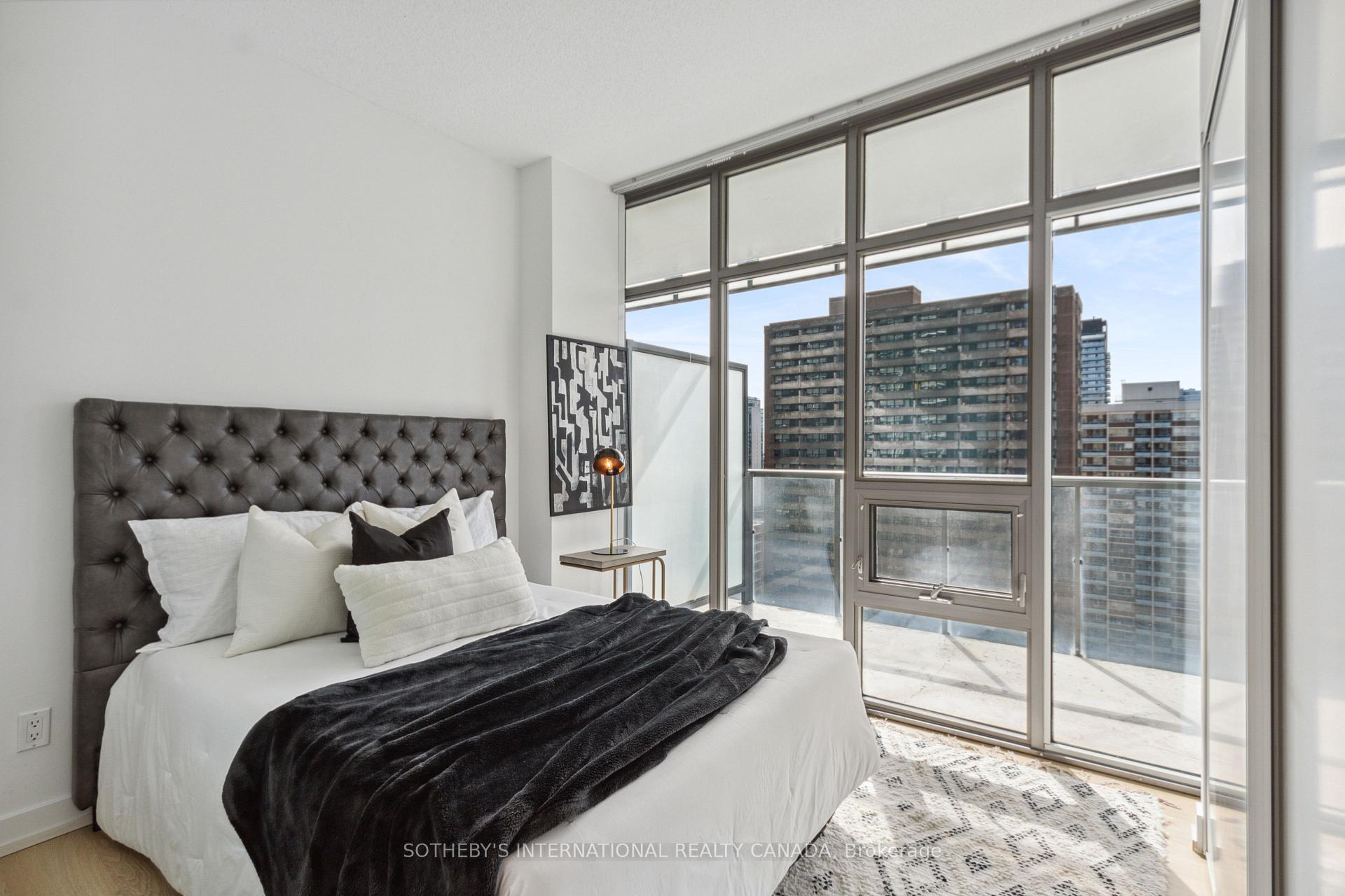 Photo 8 of Unit 1605, 33 Charles Street E, Toronto, Church-Yonge Corridor — HOMEH