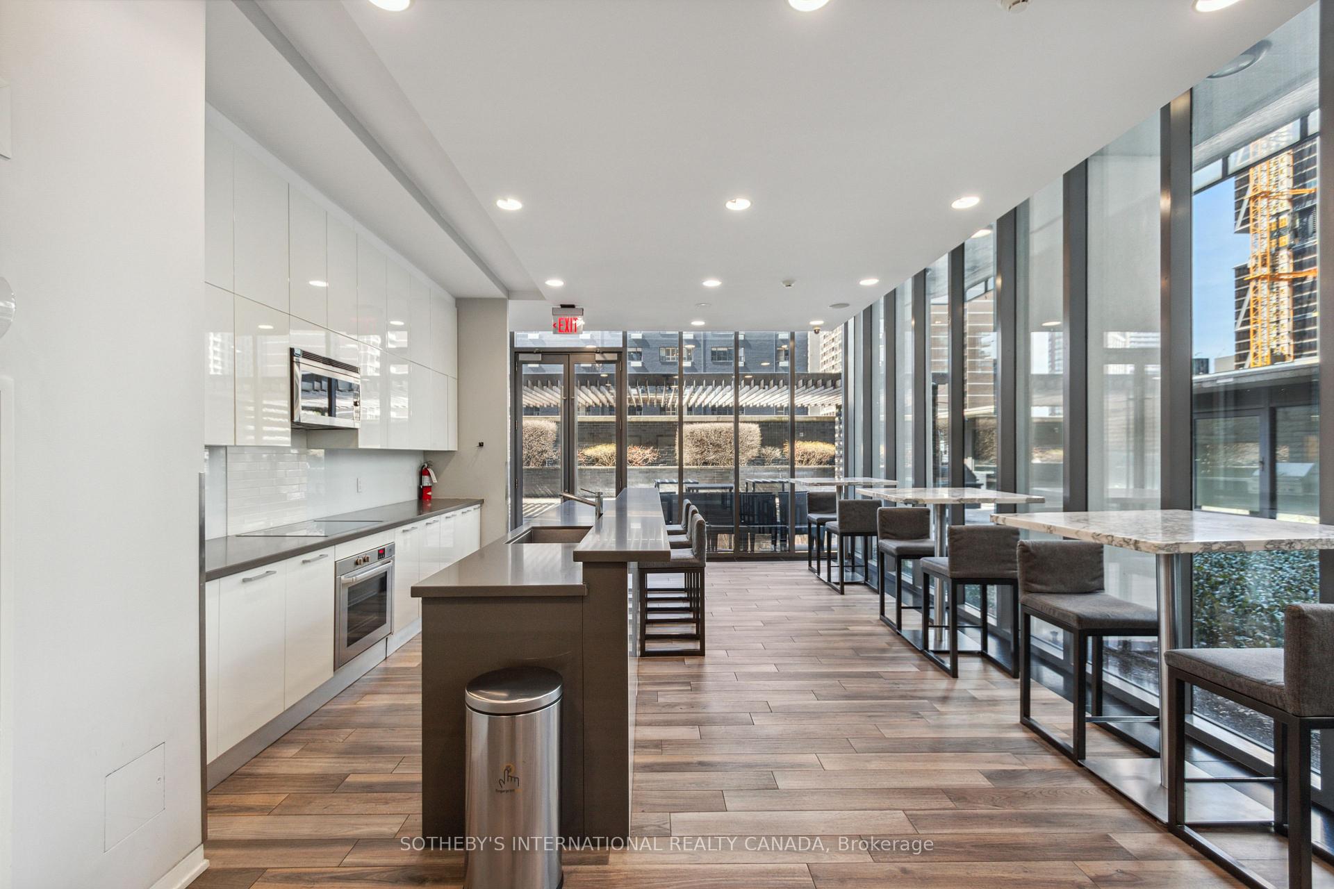 Photo 14 of Unit 1605, 33 Charles Street E, Toronto, Church-Yonge Corridor — HOMEH