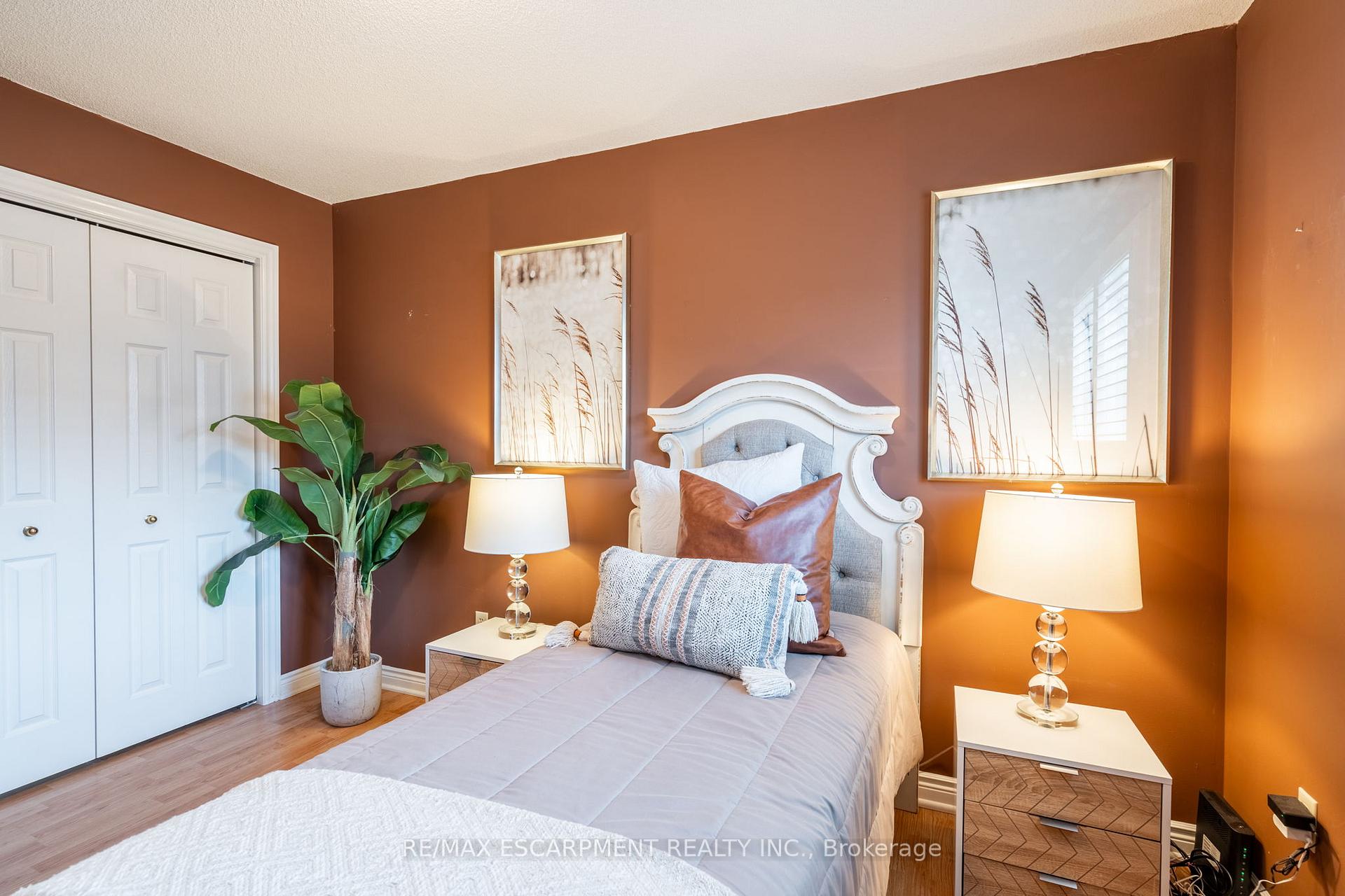 Photo 6 of Unit 35, 10 Wentworth Drive, Grimsby, Grimsby East — HOMEH