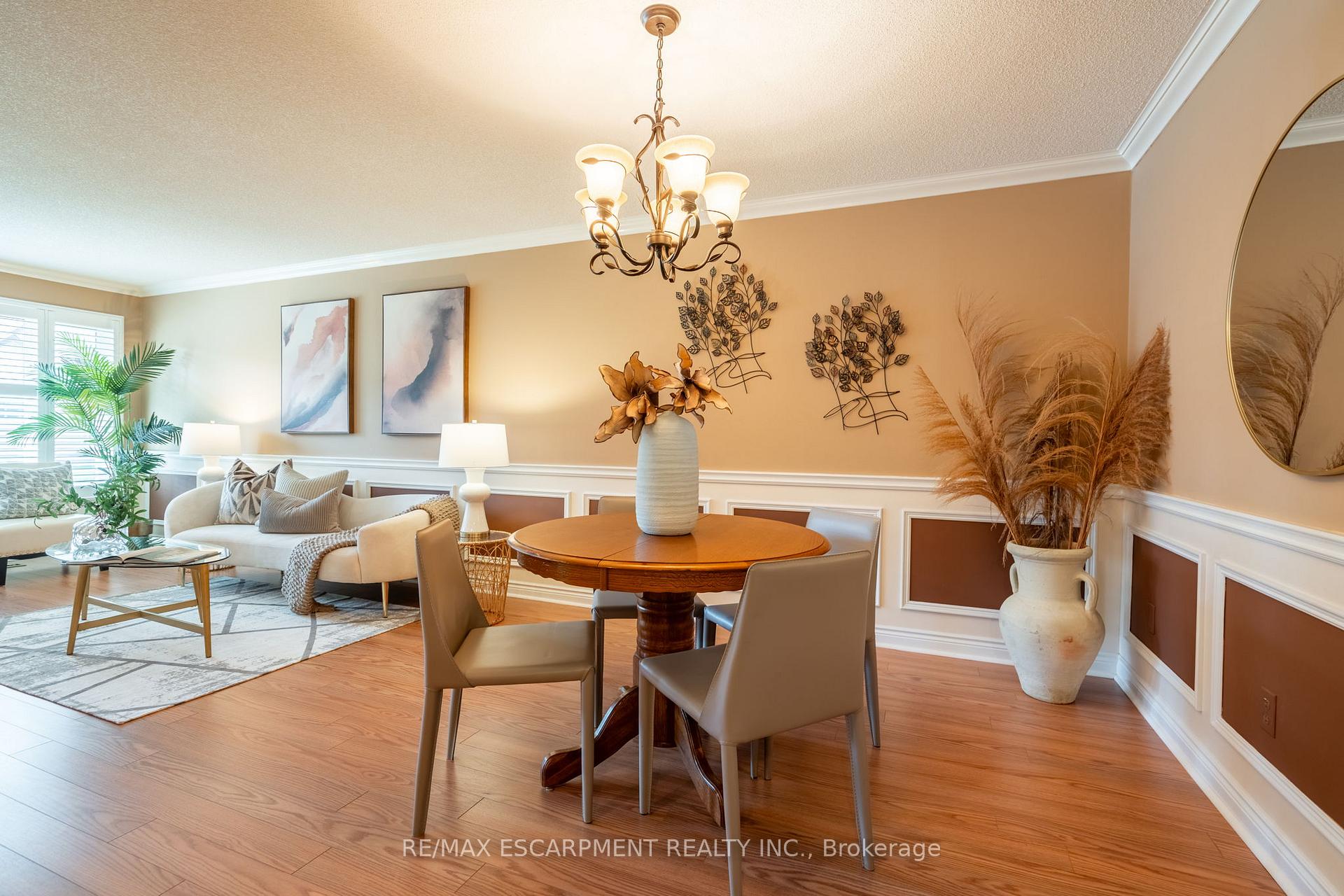 Photo 11 of Unit 35, 10 Wentworth Drive, Grimsby, Grimsby East — HOMEH