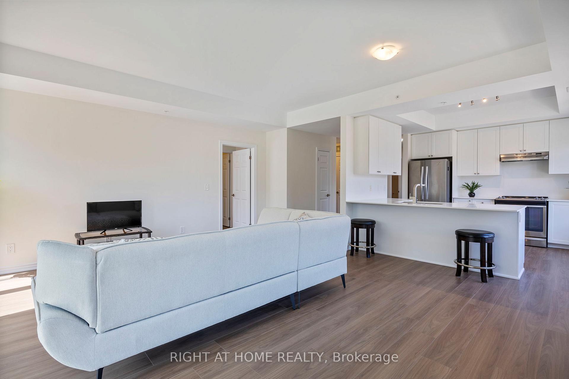 Photo 10 of Unit 211, 680 Gordon Street, Whitby, Port Whitby — HOMEH
