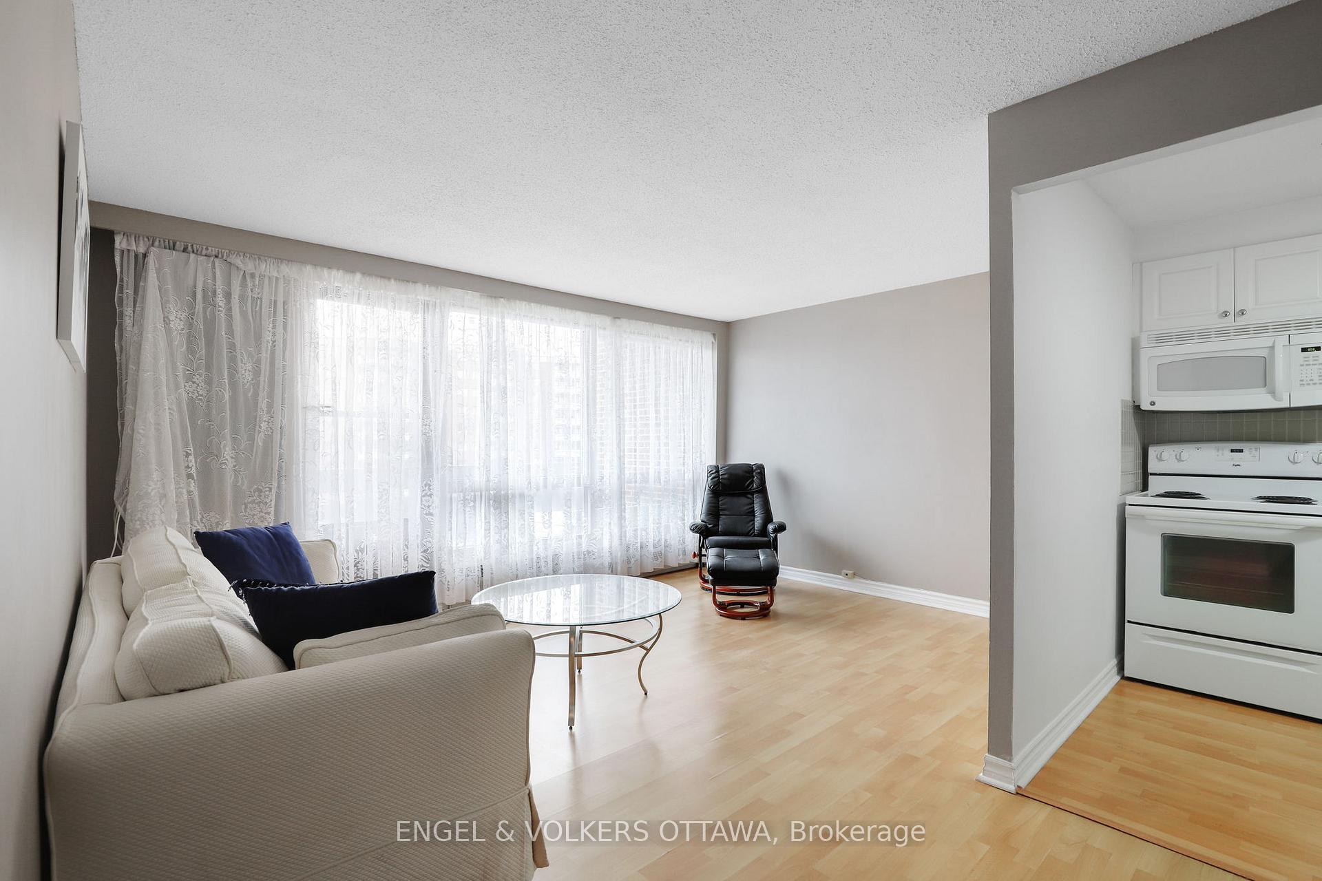 Photo 4 of Unit 814, 3100 Carling Avenue, Ottawa, Bayshore — HOMEH