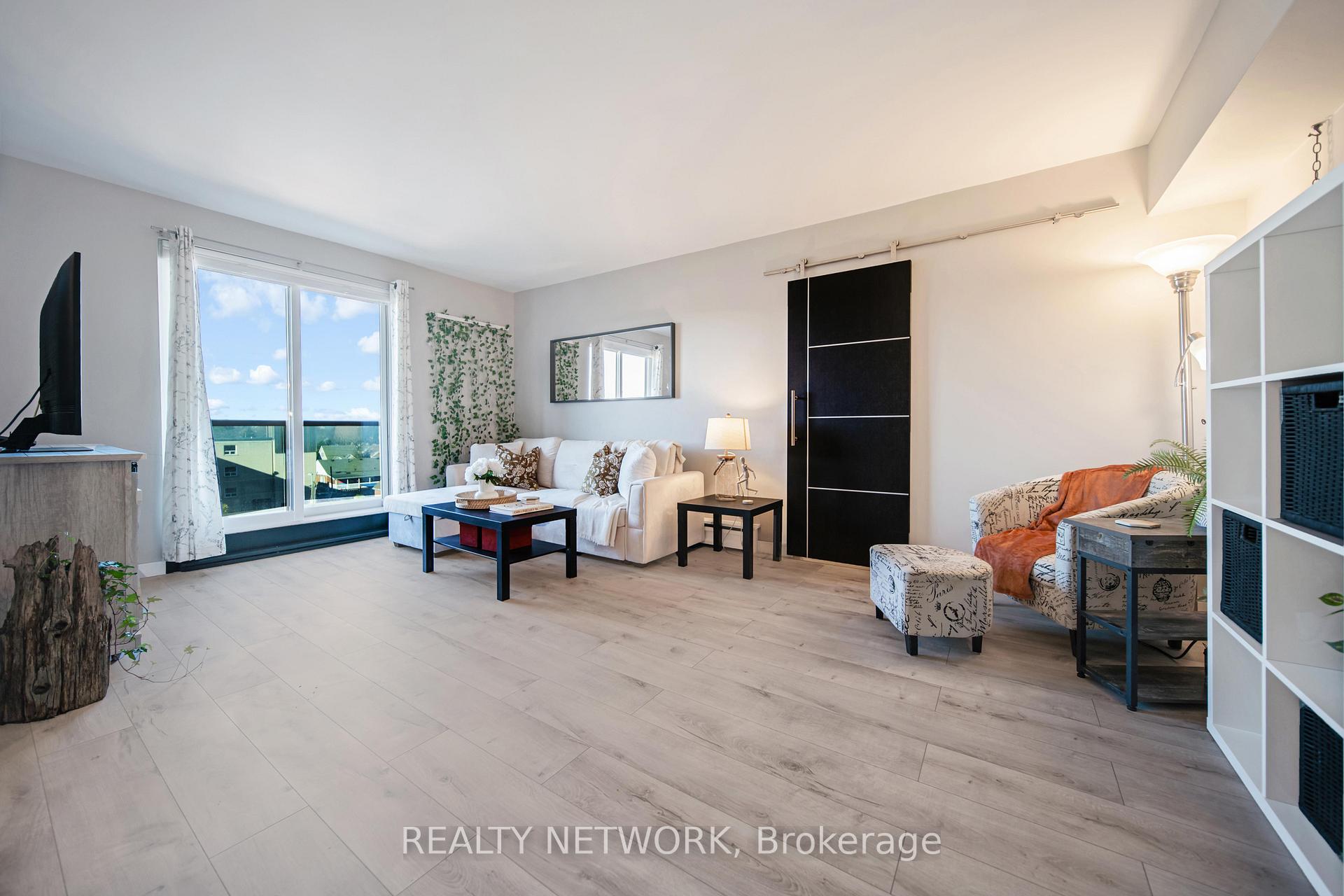 Photo 5 of Unit 53, 2373 King Street E, Hamilton, Glenview — HOMEH