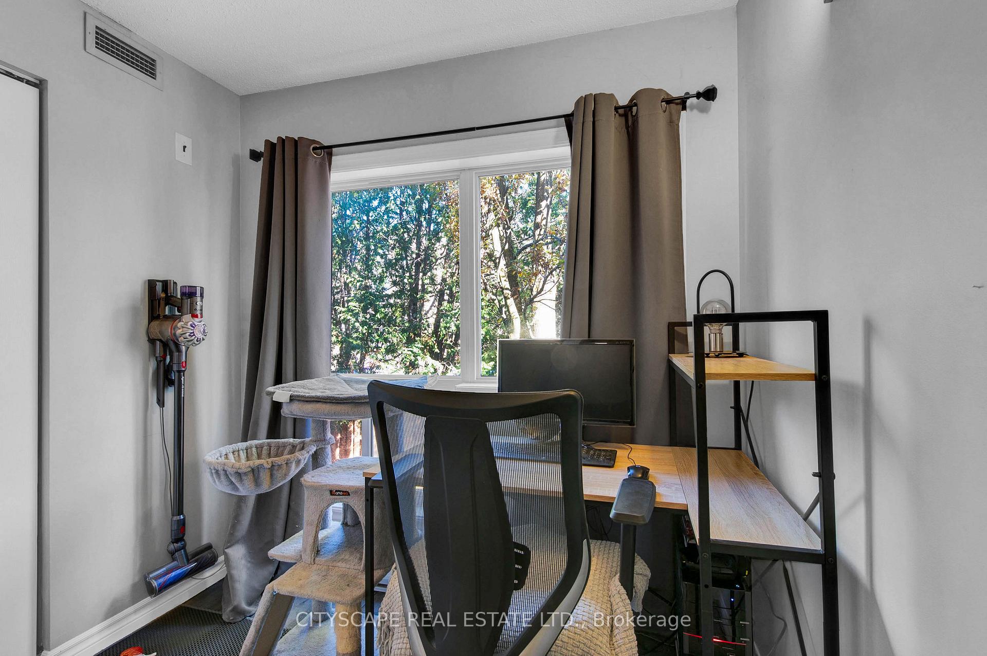 Photo 12 of Unit 310, 500 Westmount Road W, Kitchener — HOMEH
