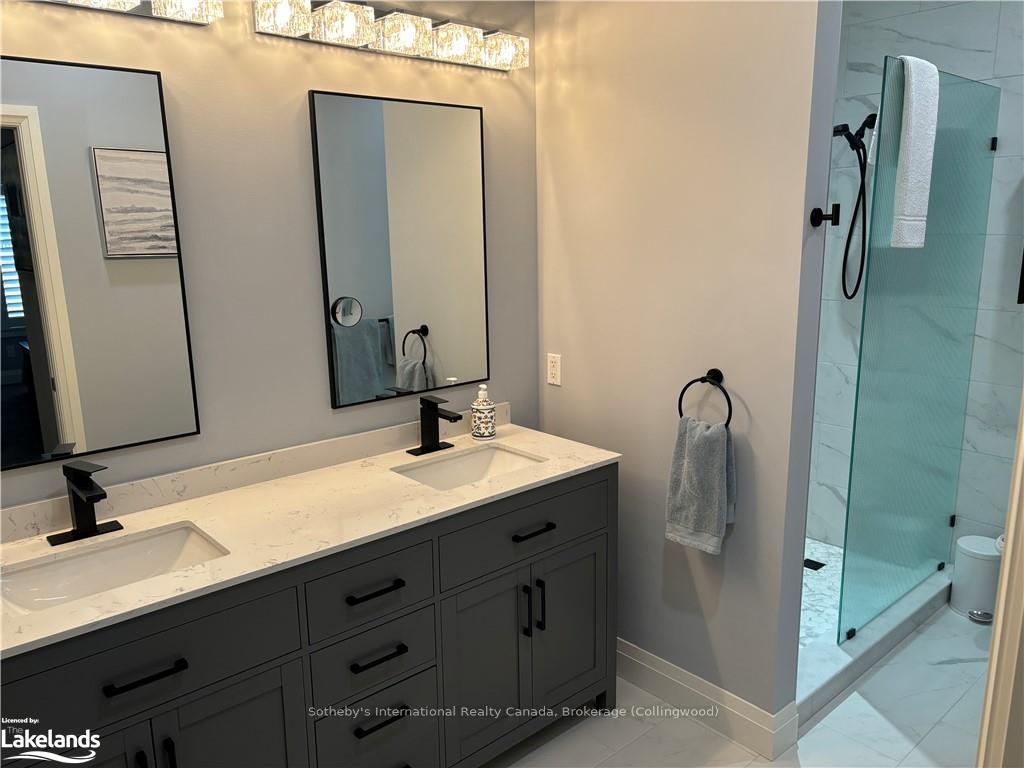Photo 12 of 9 Kari Crescent, Collingwood — HOMEH