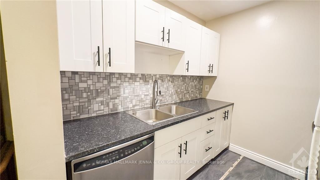 Photo 13 of 2609 Baseline Road, Ottawa, Redwood Park — HOMEH