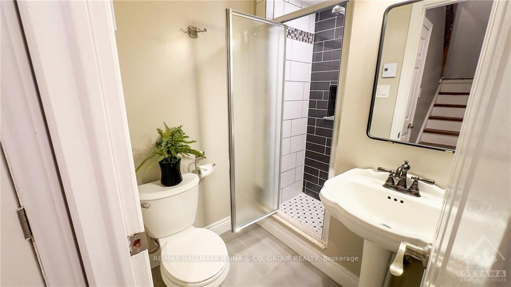 Photo 23 of 2609 Baseline Road, Ottawa, Redwood Park — HOMEH