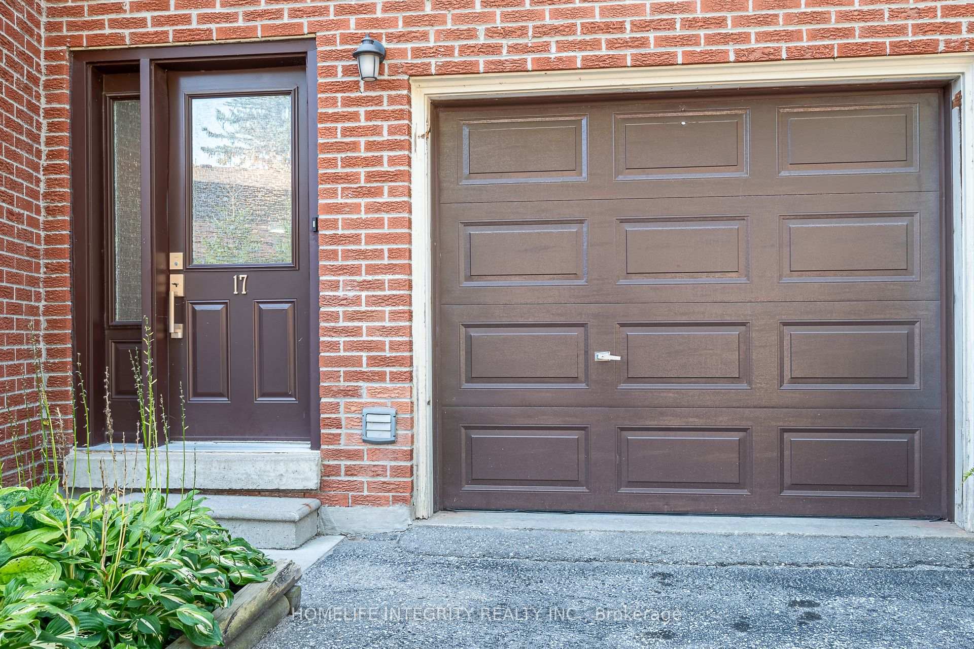 Photo 2 of Unit 17, 246 Tupper Boulevard, New Tecumseth, Alliston — HOMEH