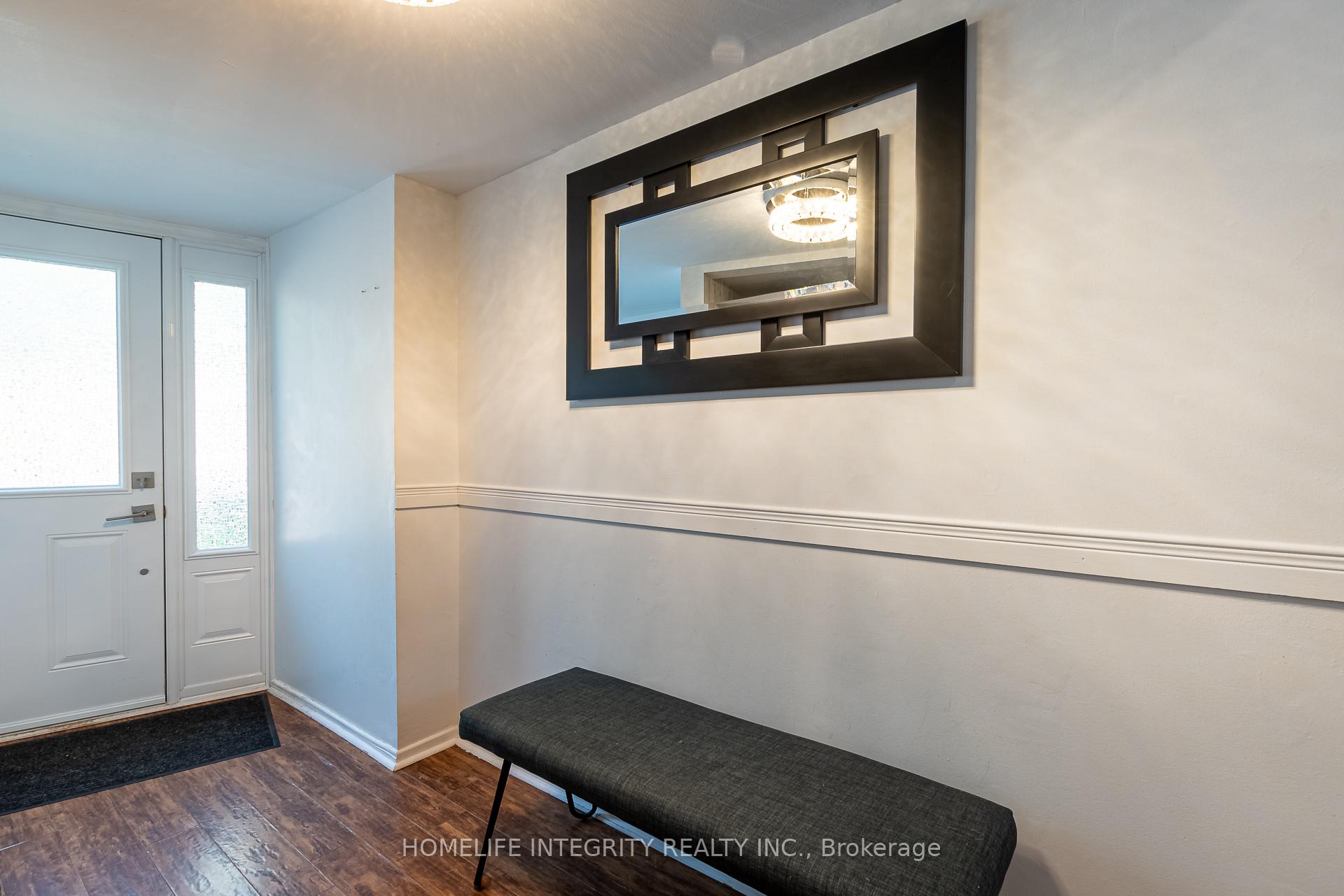 Photo 3 of Unit 17, 246 Tupper Boulevard, New Tecumseth, Alliston — HOMEH