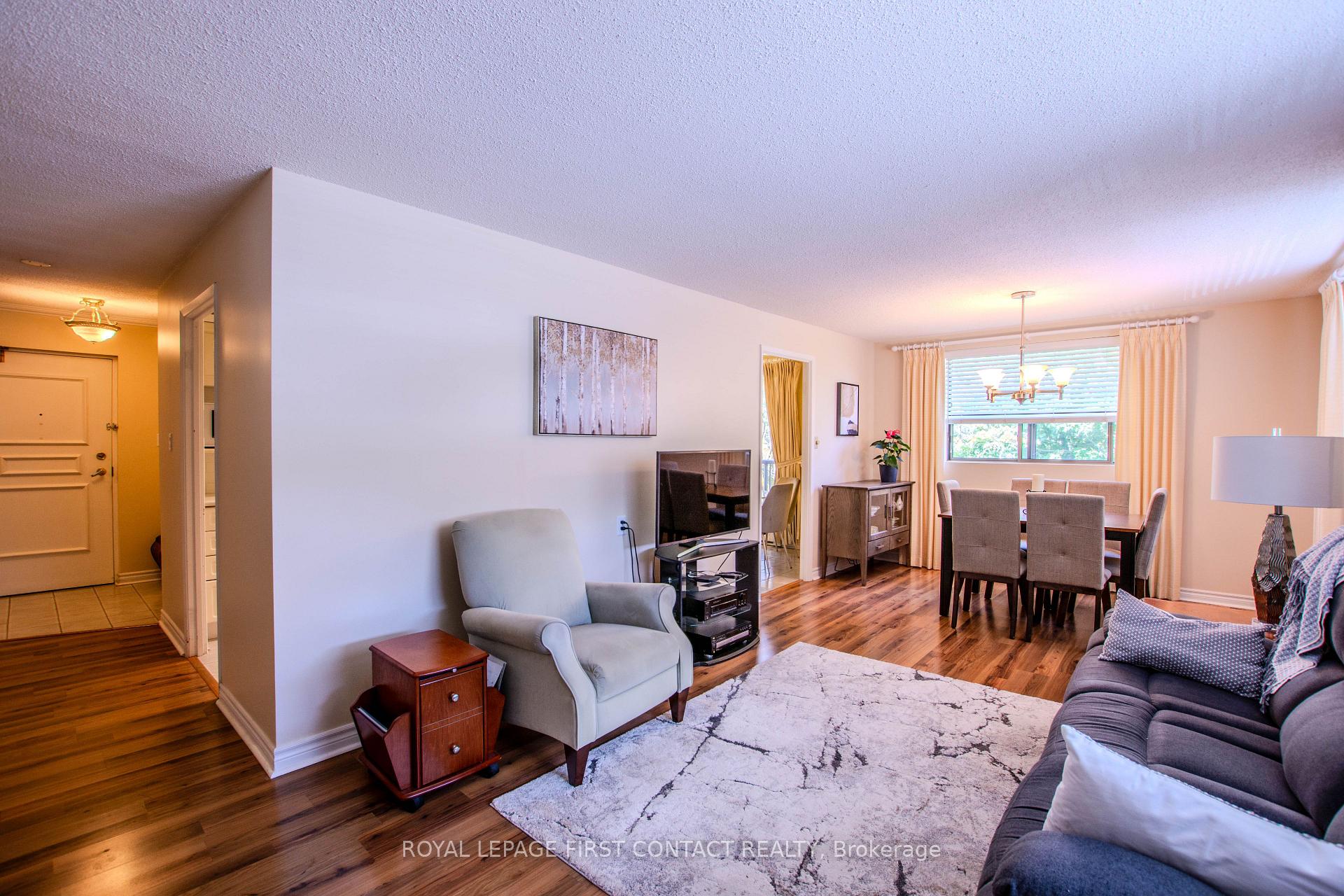 Photo 14 of Unit 401, 291 Blake Street, Barrie, North Shore — HOMEH