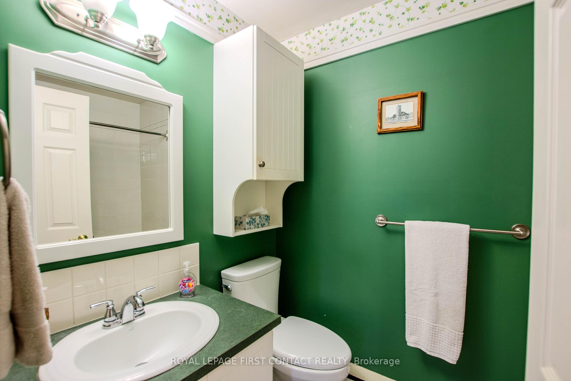 Photo 28 of Unit 401, 291 Blake Street, Barrie, North Shore — HOMEH