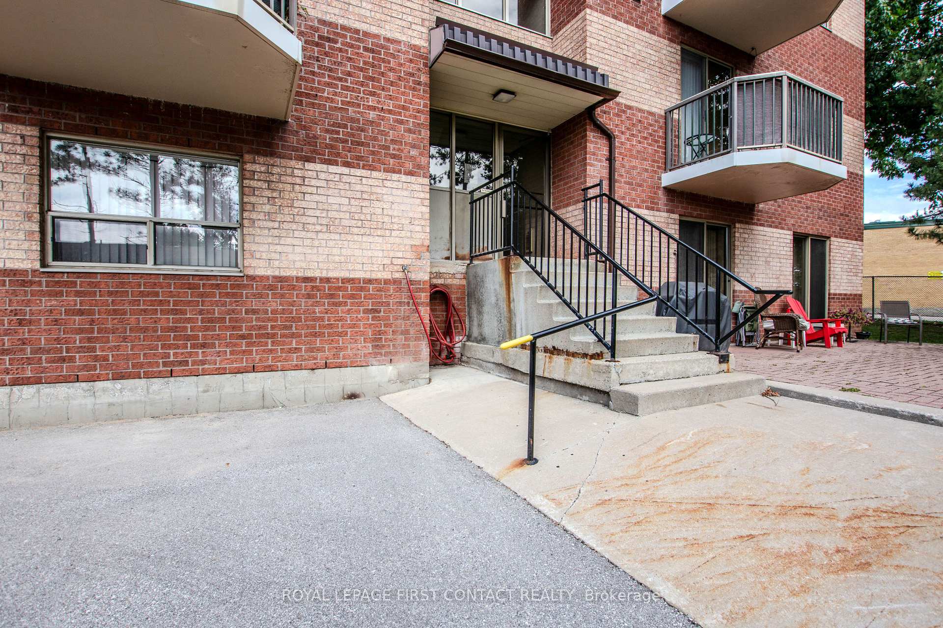 Photo 40 of Unit 401, 291 Blake Street, Barrie, North Shore — HOMEH