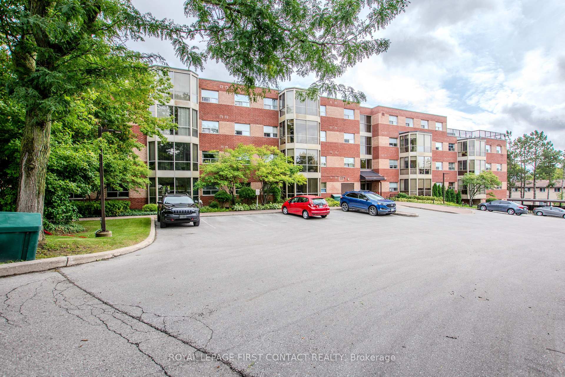 Photo 42 of Unit 401, 291 Blake Street, Barrie, North Shore — HOMEH