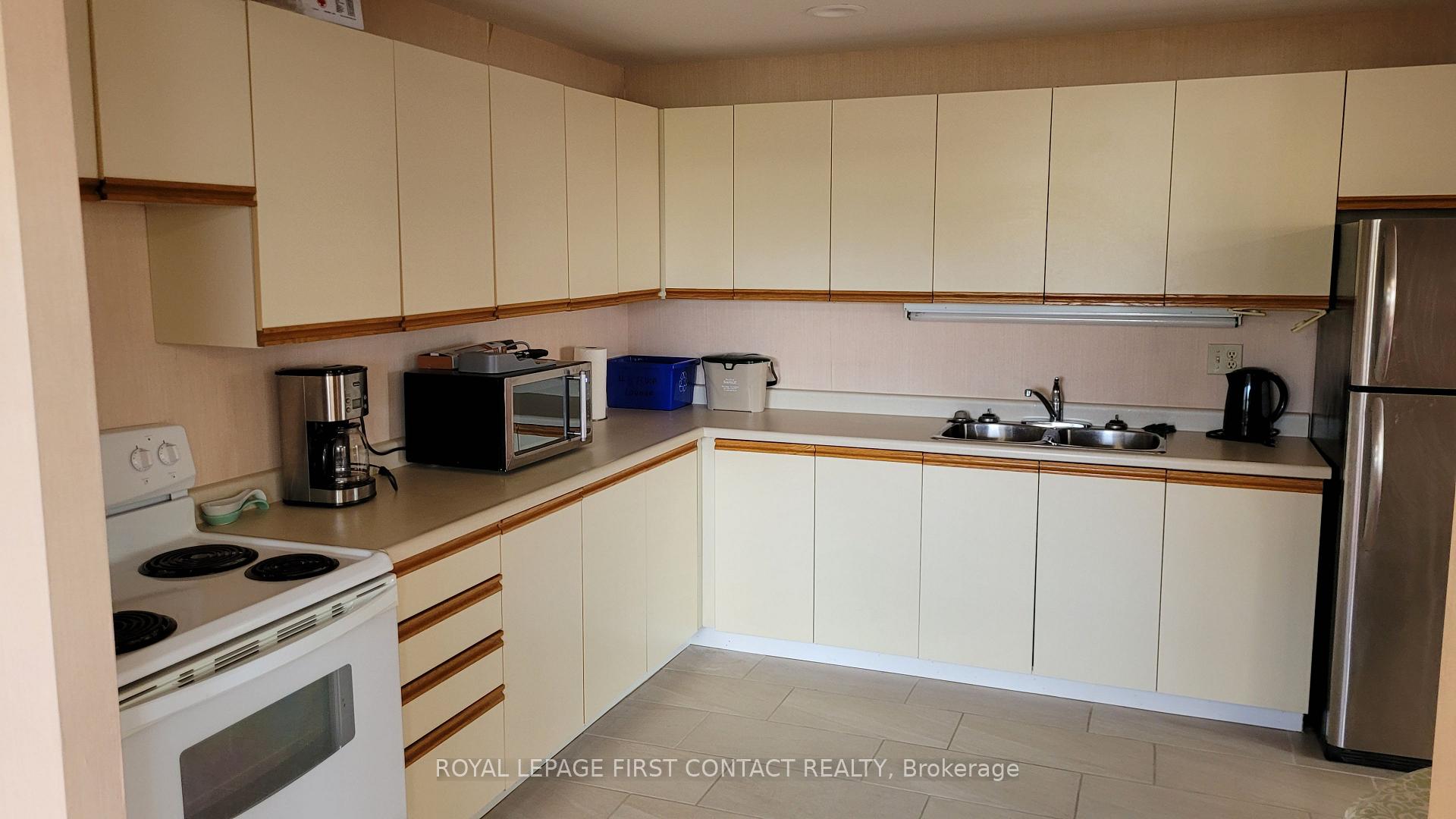 Photo 47 of Unit 401, 291 Blake Street, Barrie, North Shore — HOMEH
