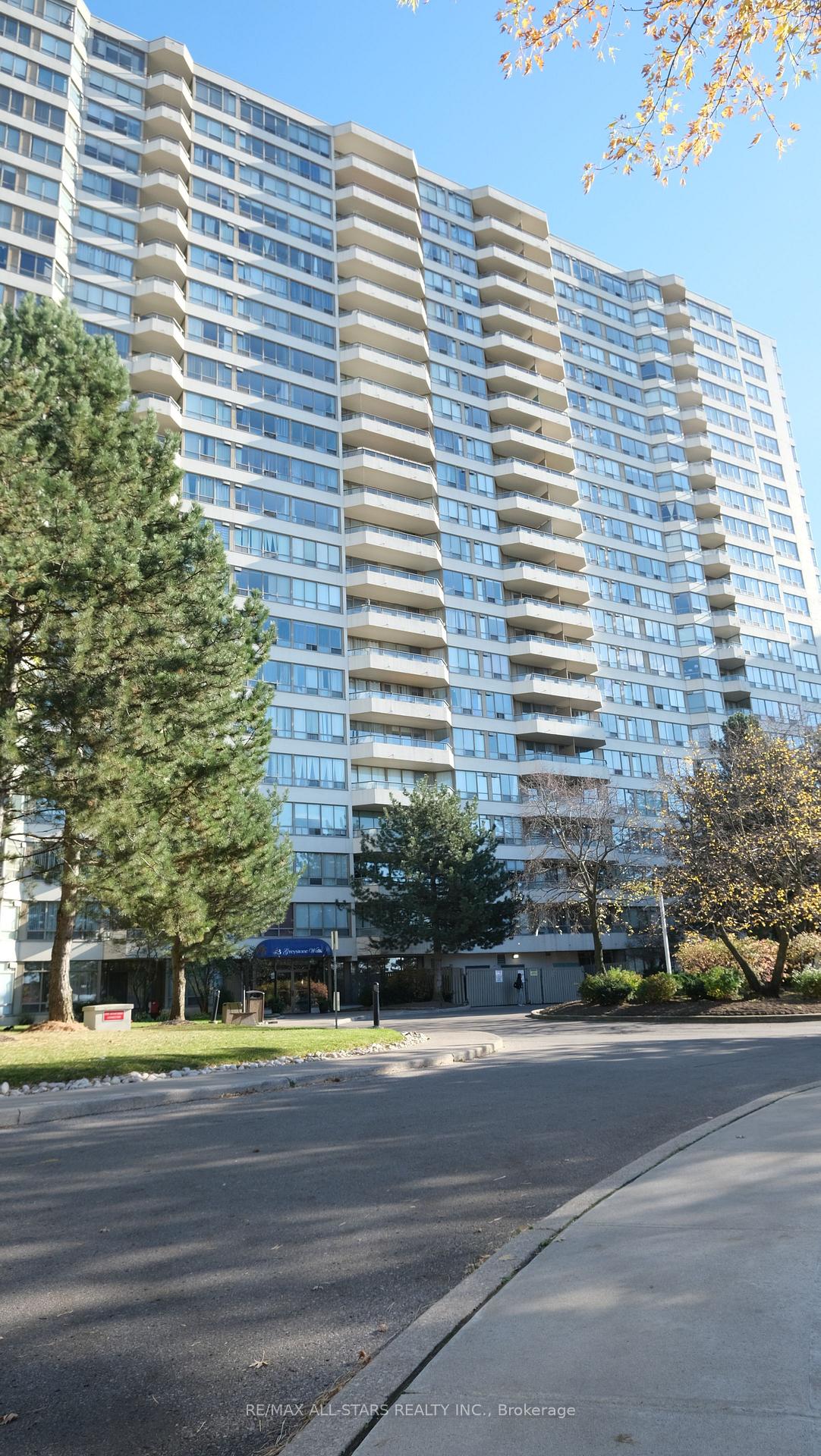 Photo 2 of Unit 332, 3 Greystone Walk Drive, Scarborough, Kennedy Park — HOMEH