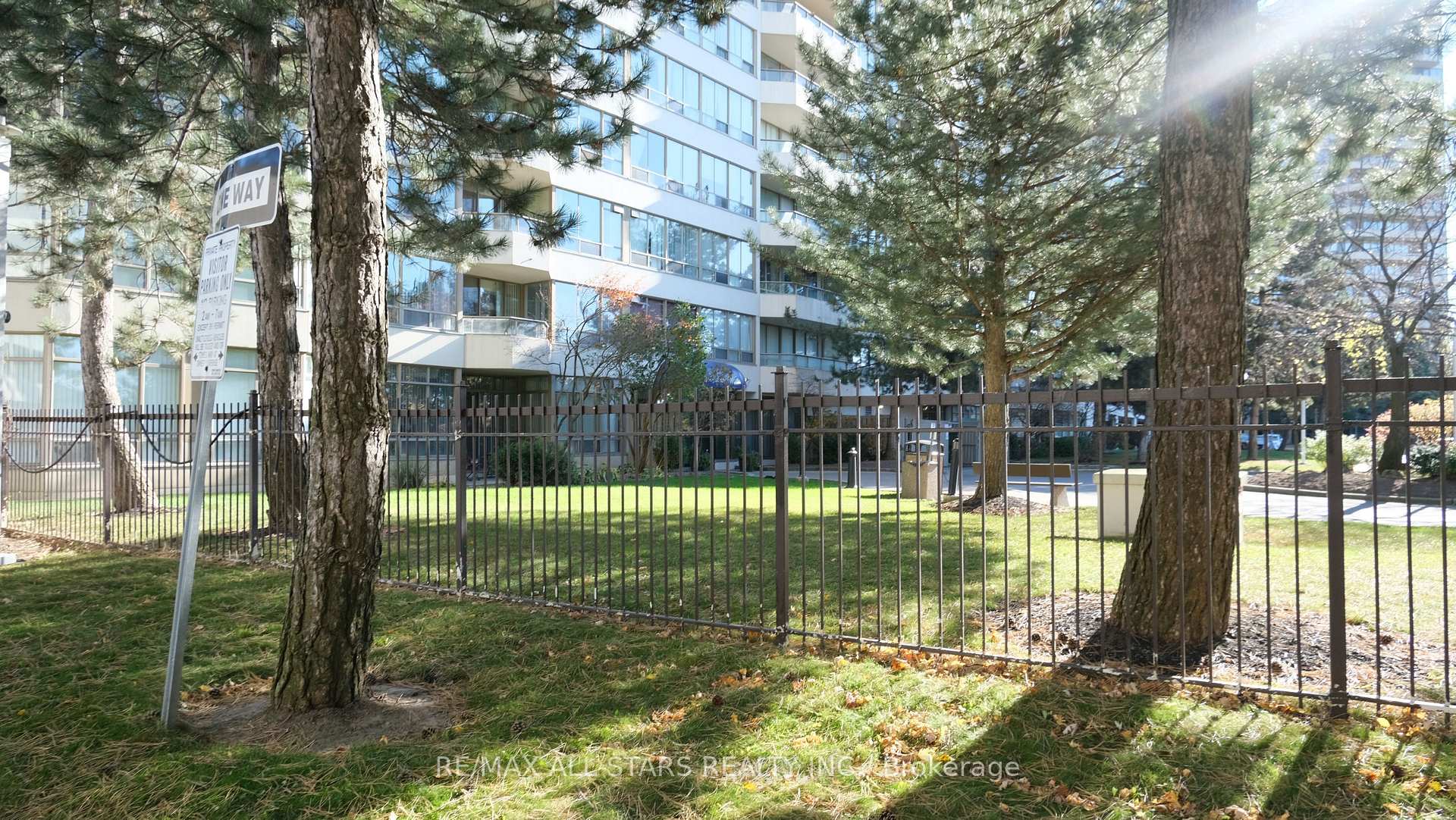 Photo 3 of Unit 332, 3 Greystone Walk Drive, Scarborough, Kennedy Park — HOMEH