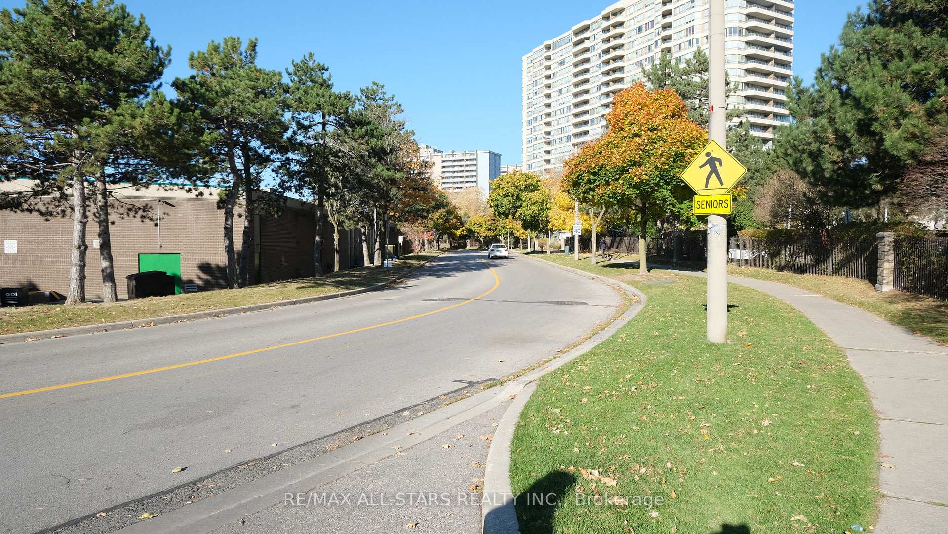 Photo 5 of Unit 332, 3 Greystone Walk Drive, Scarborough, Kennedy Park — HOMEH