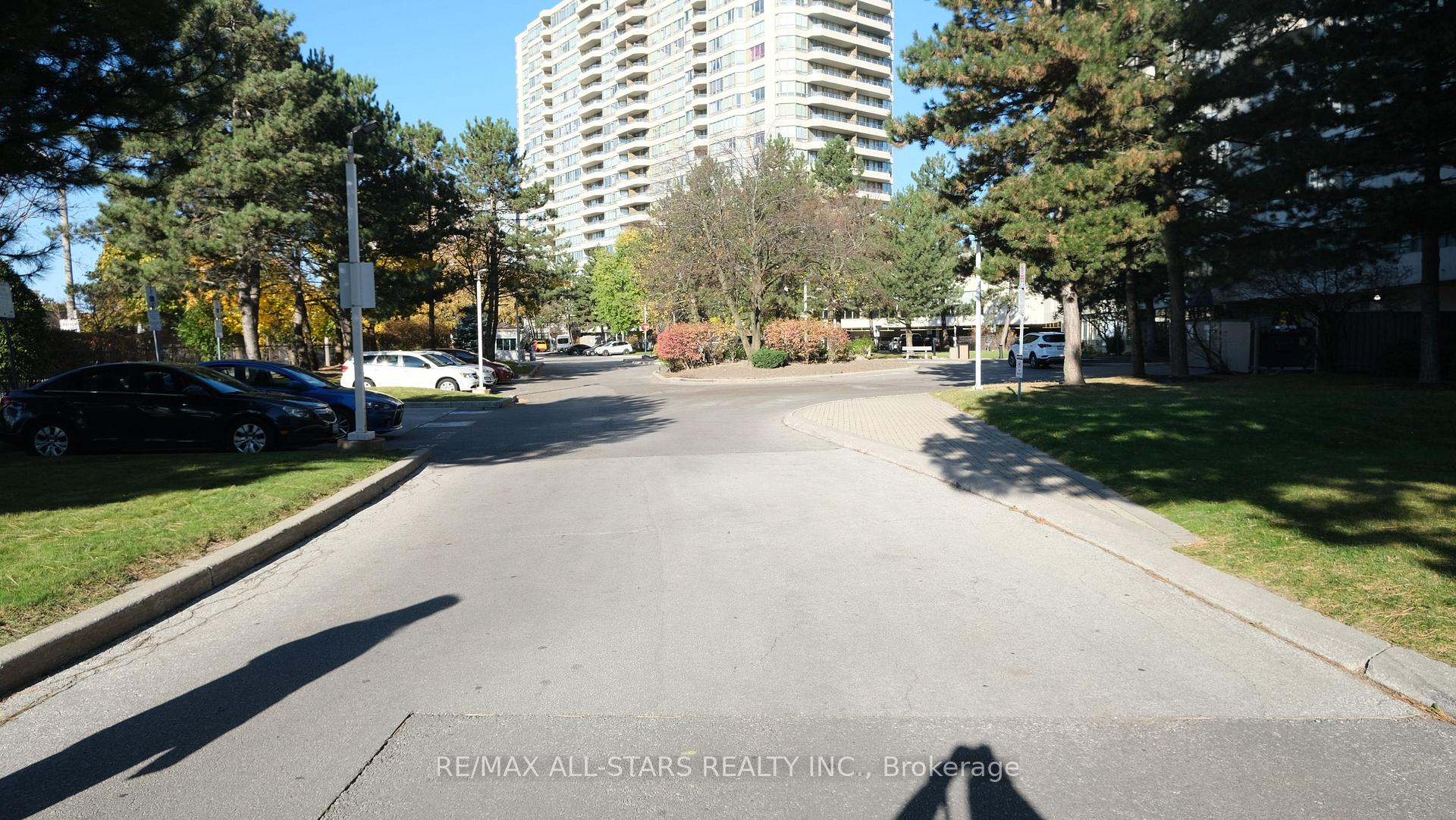 Photo 6 of Unit 332, 3 Greystone Walk Drive, Scarborough, Kennedy Park — HOMEH