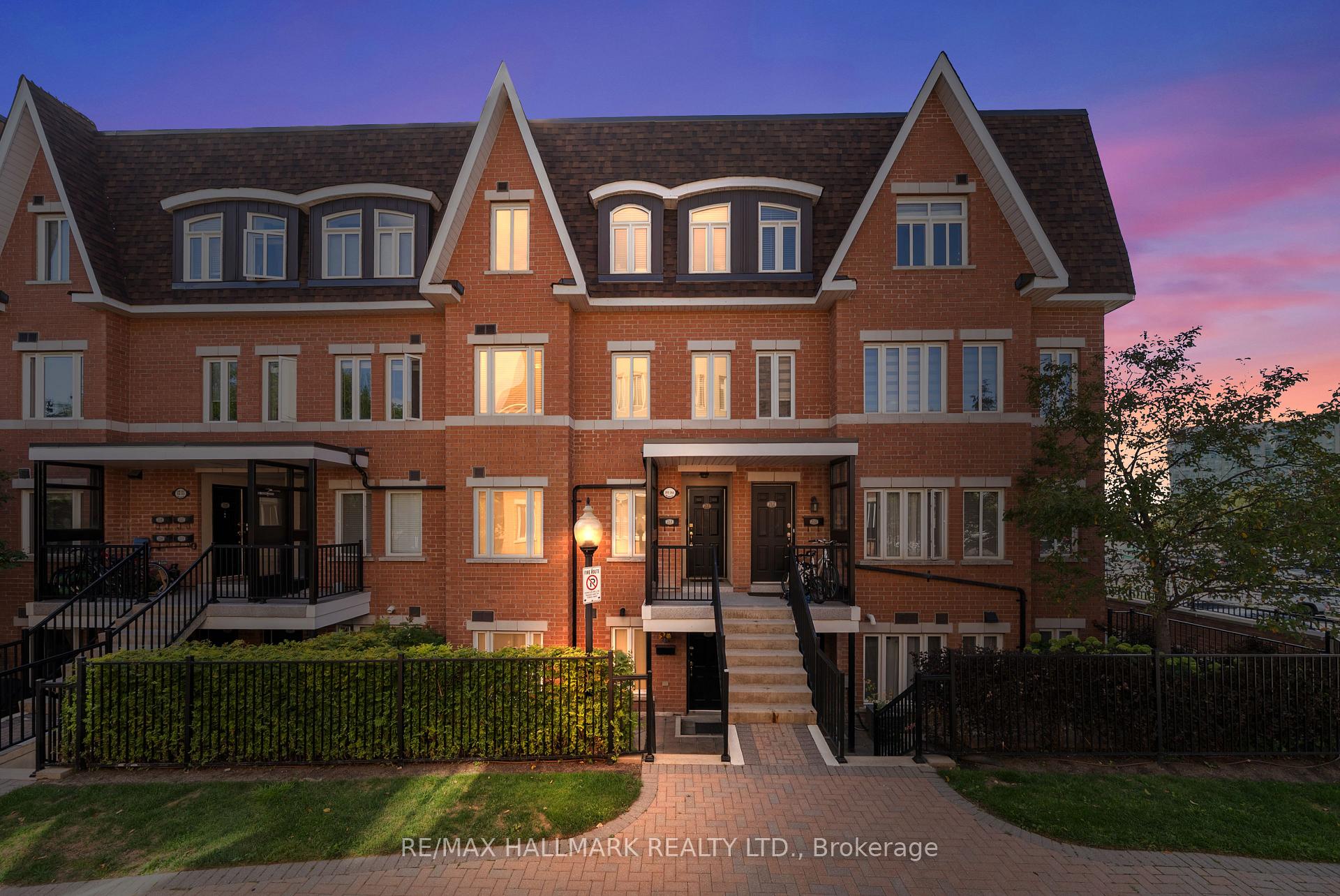 Photo 2 of Unit 213, 308 John Street, Markham, Aileen-Willowbrook — HOMEH
