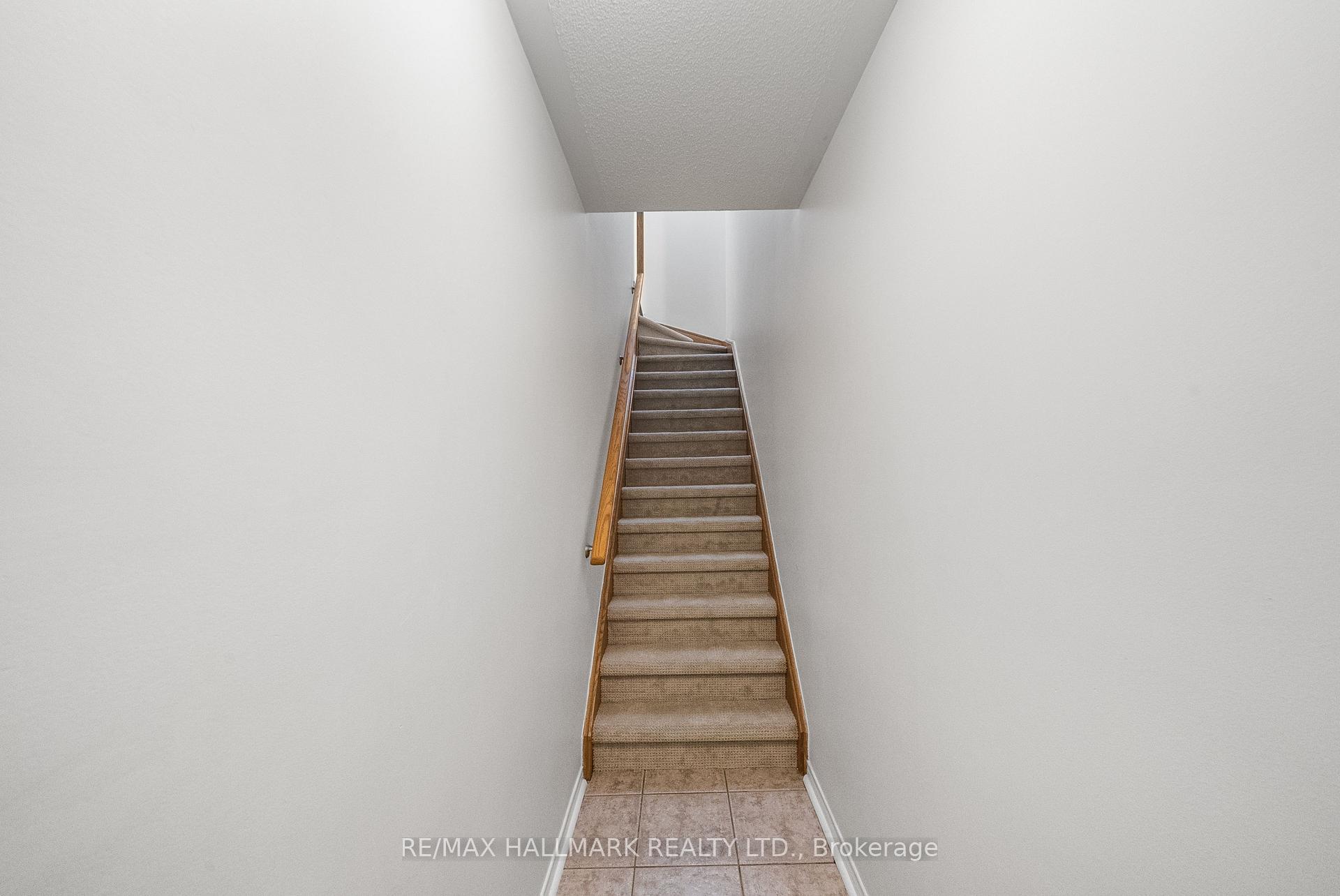 Photo 4 of Unit 213, 308 John Street, Markham, Aileen-Willowbrook — HOMEH