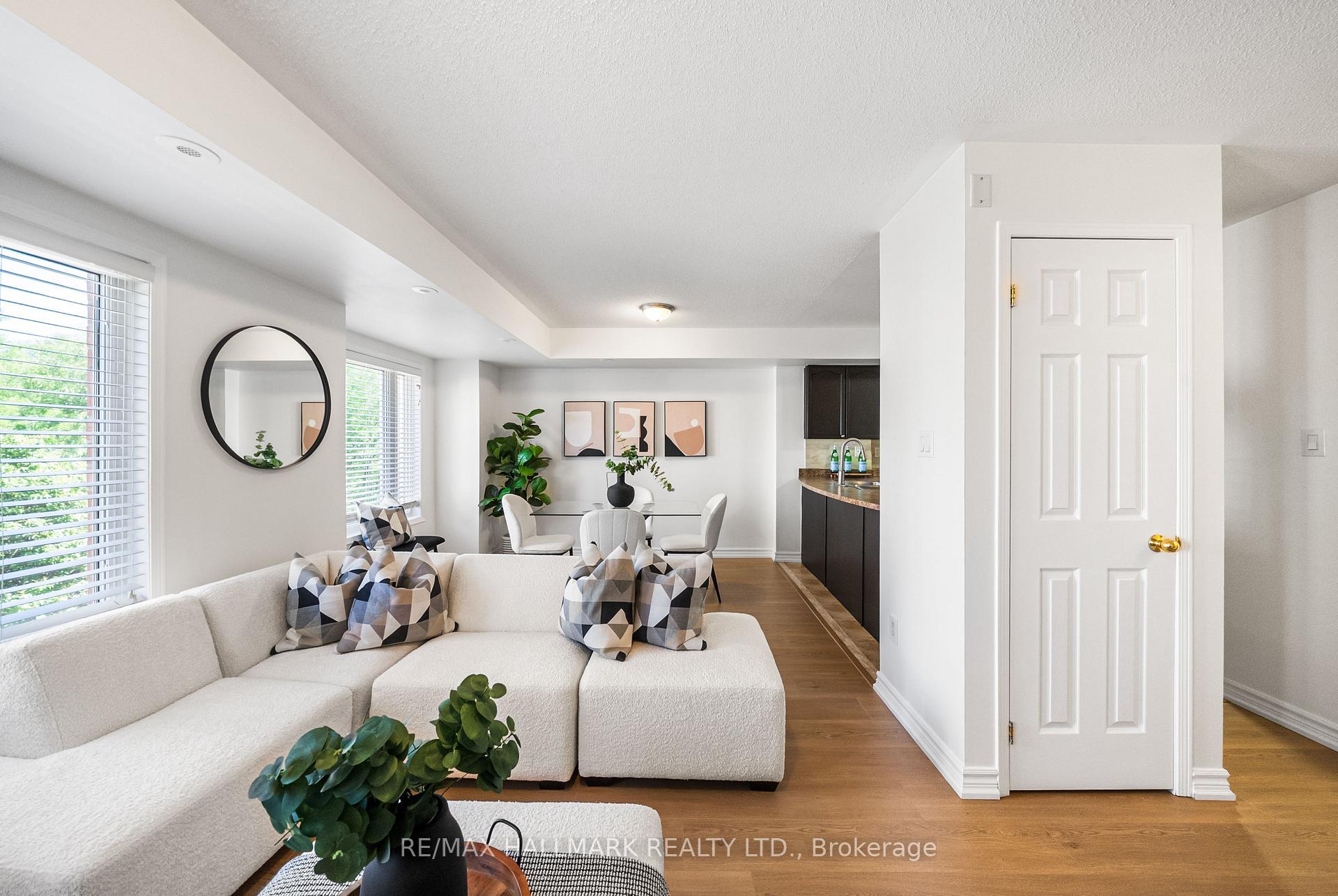 Photo 6 of Unit 213, 308 John Street, Markham, Aileen-Willowbrook — HOMEH