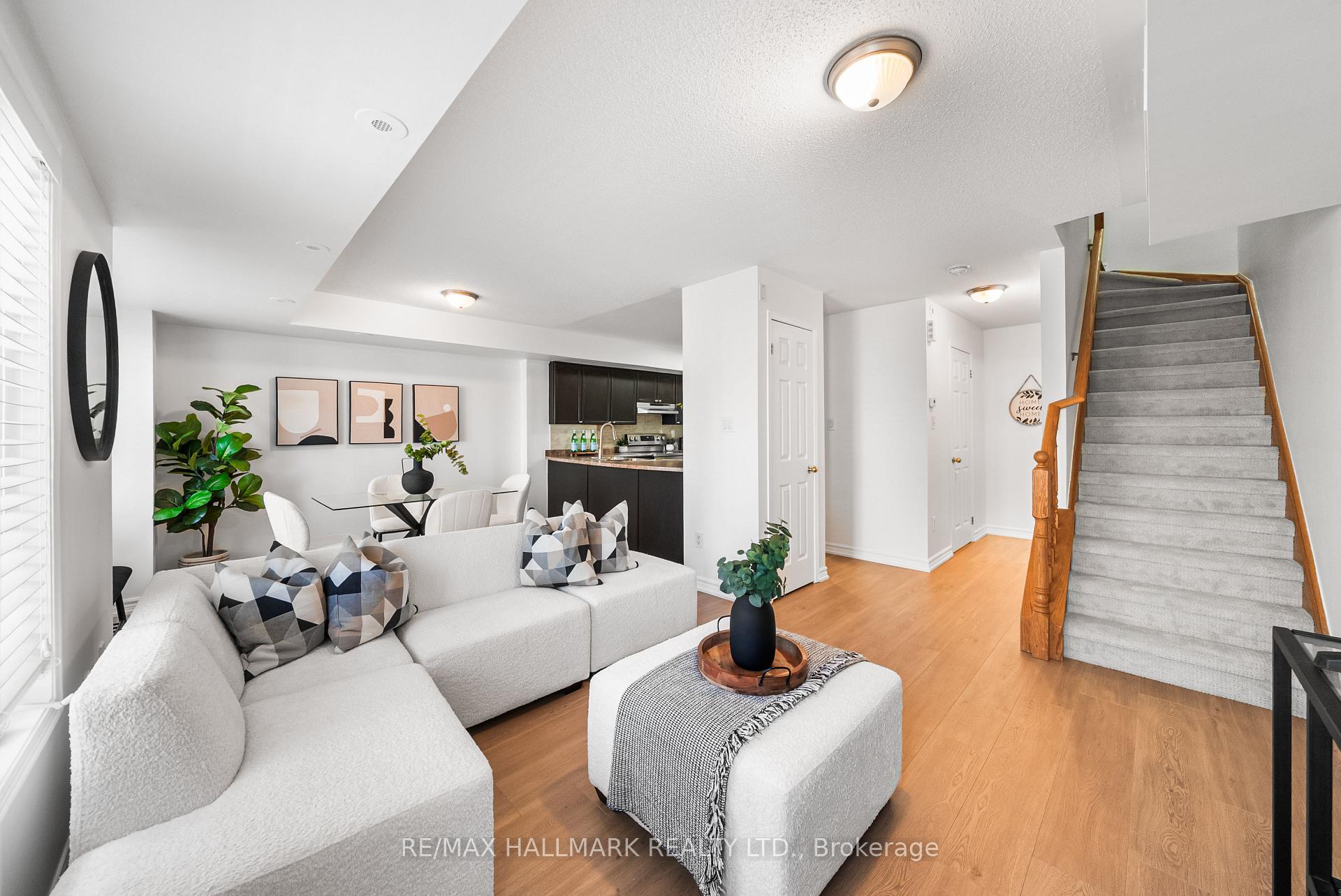 Photo 7 of Unit 213, 308 John Street, Markham, Aileen-Willowbrook — HOMEH